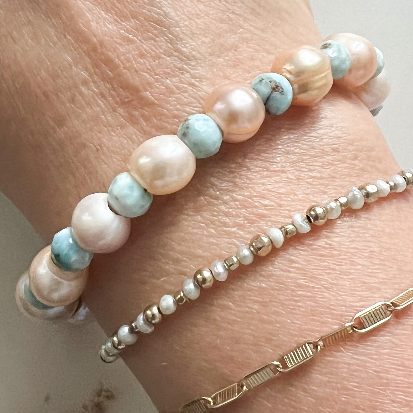 Larimar Blush Freshwater Pearl Bracelet - BelleStyle