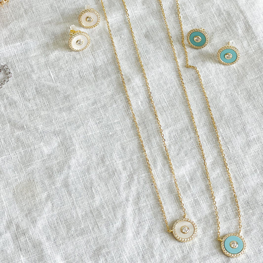 One World Mother 0f Pearl 925 Necklace