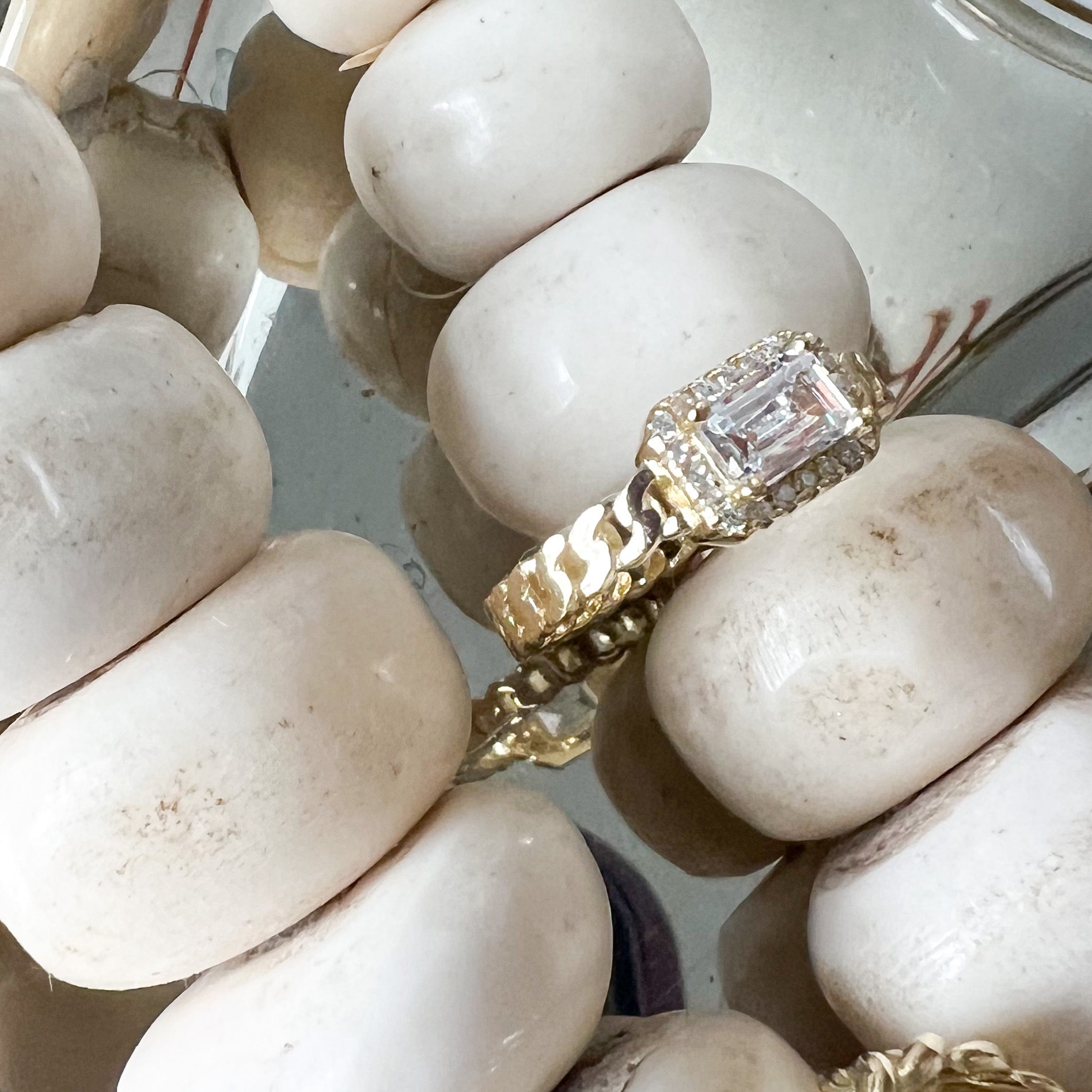 Rectangle Baguette Gold Curb Ring SIze 7 - BelleStyle