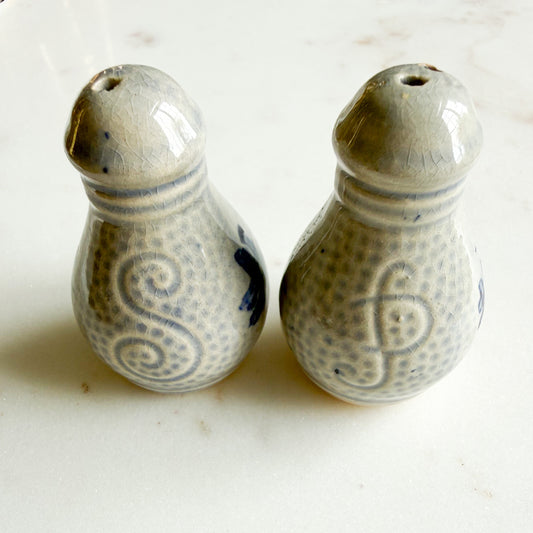 LilyPad MCM German Salt Glazed Stoneware Salt Pepper Shakers - BelleStyle