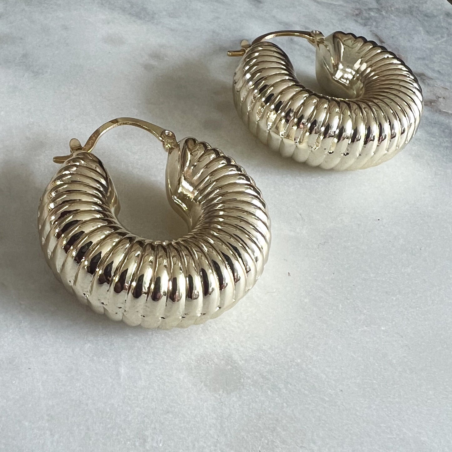 Ariel Gold Lightweight Brass Hoop Earrings - BelleStyle