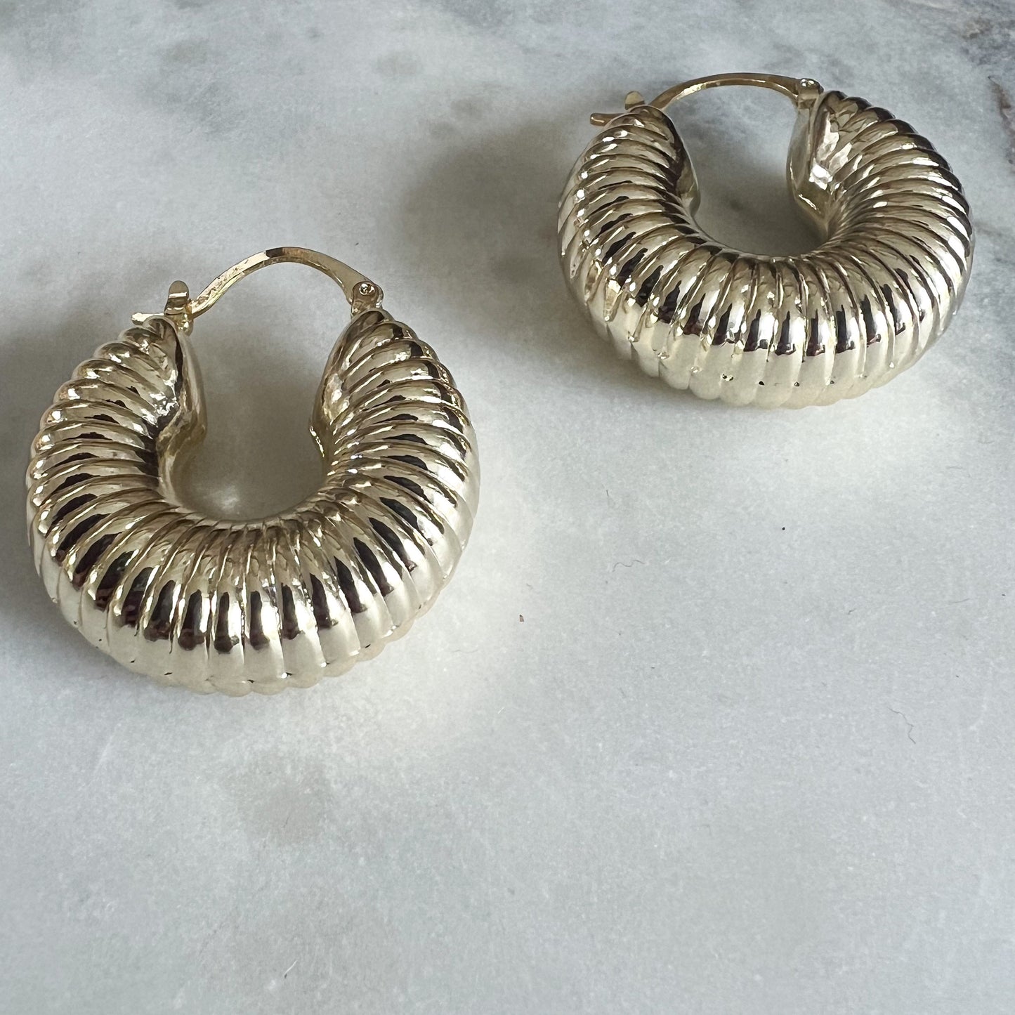 Ariel Gold Lightweight Brass Hoop Earrings - BelleStyle
