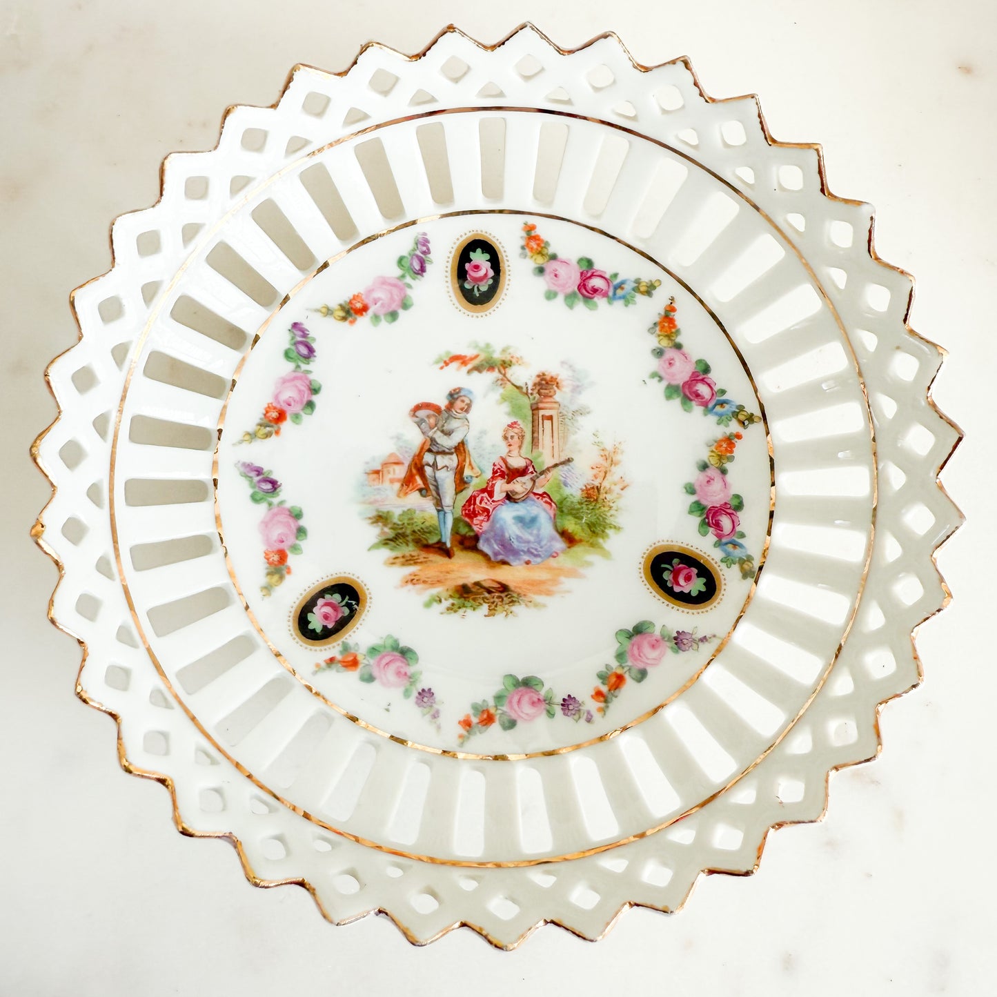 Shakespeare Lace Antique Jewelry Bowl - BelleStyle
