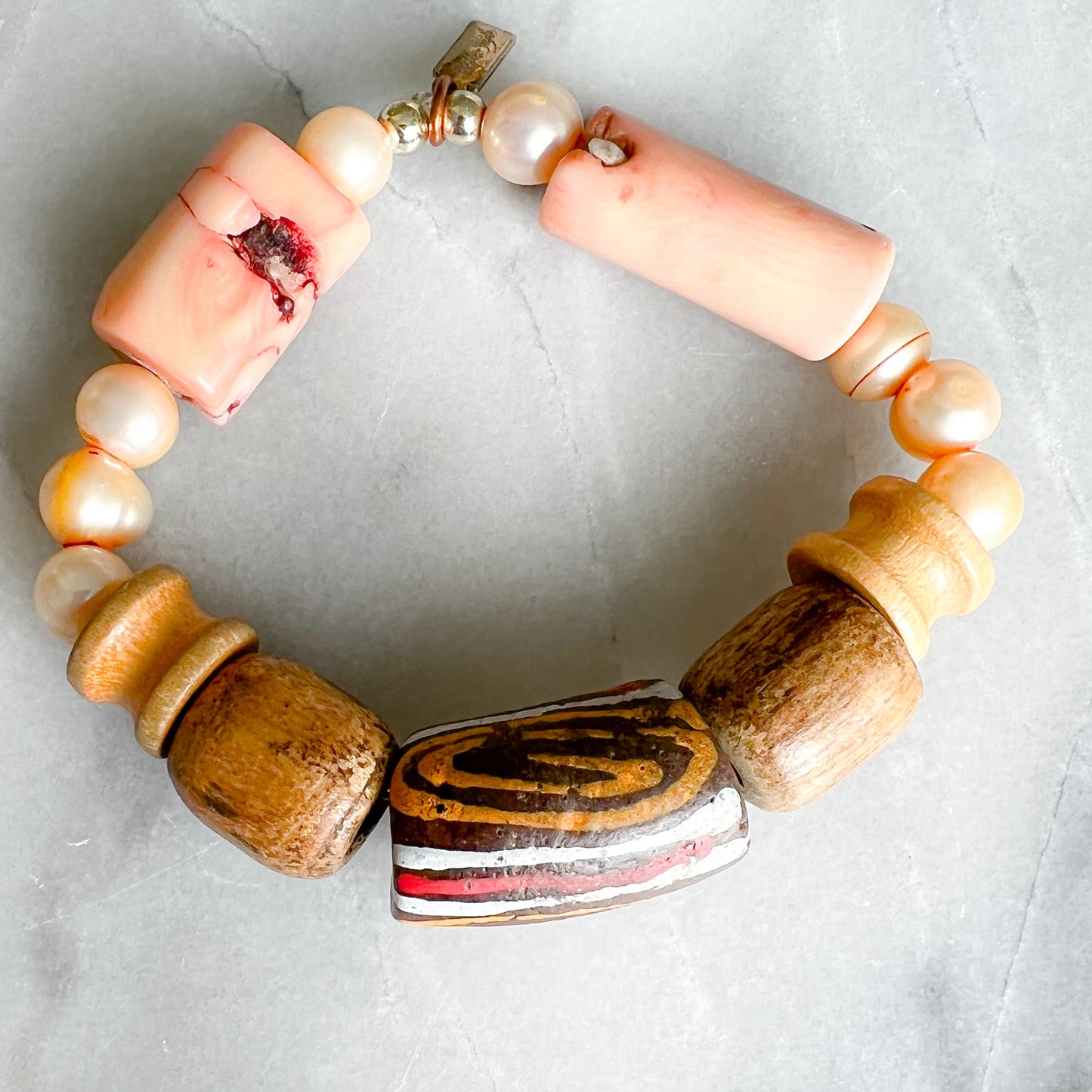 Sustainable Peach Coral Prayer Bead Bracelet - BelleStyle