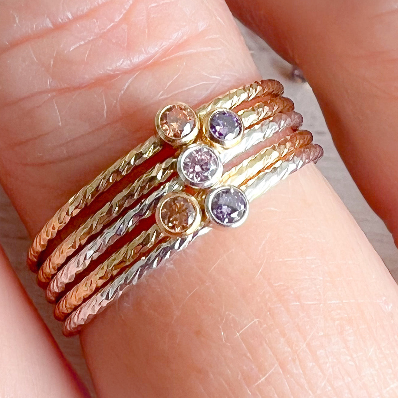 Dia Hammered Ring Size 8 - BelleStyle
