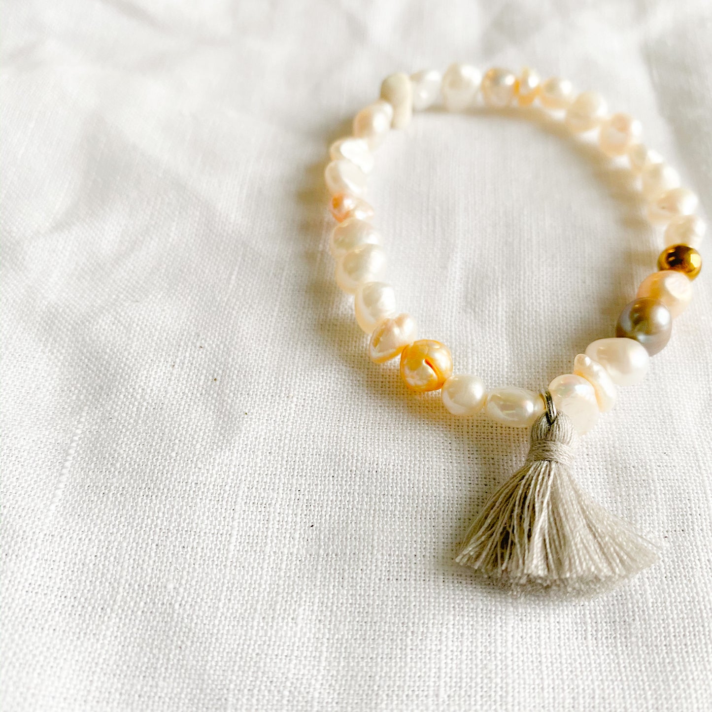 Wallace Freshwater Pearl Bracelet - BelleStyle