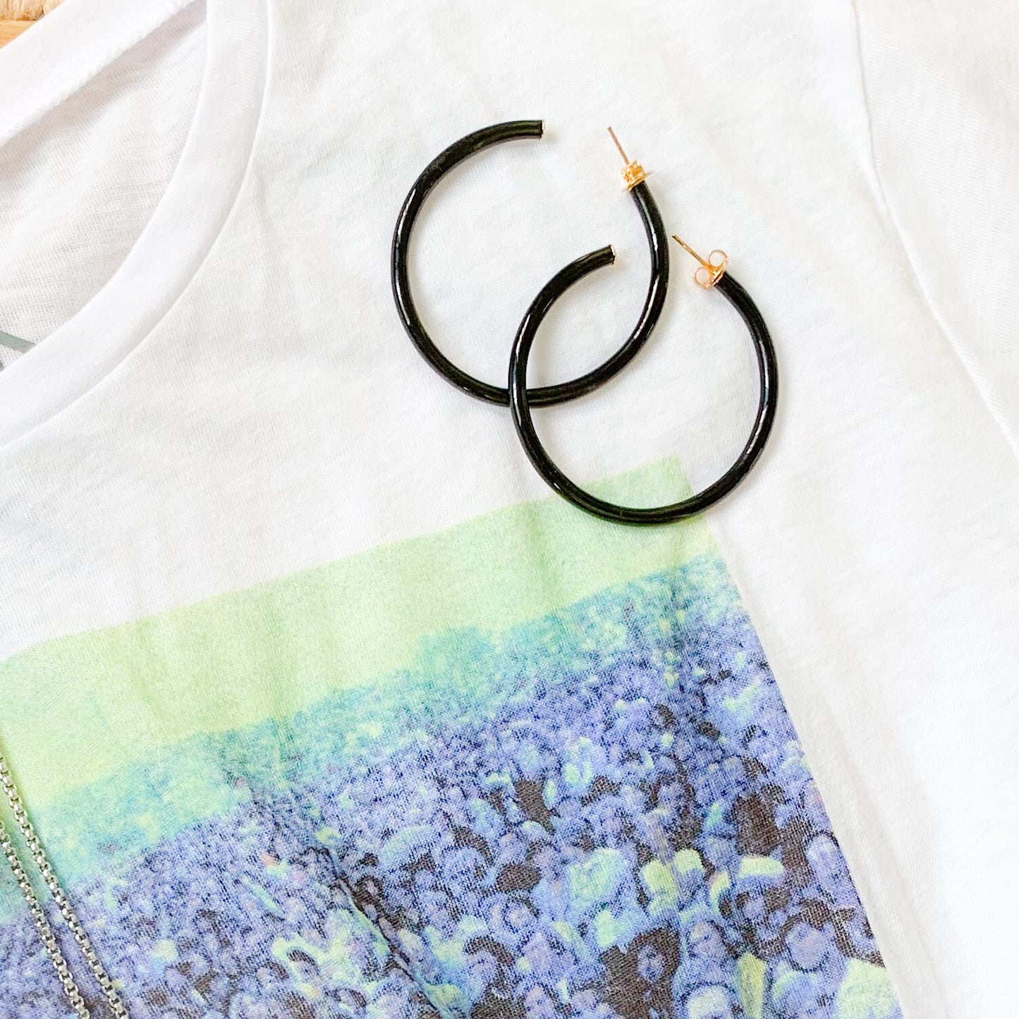 Black & White Hoop Earrings - BelleStyle