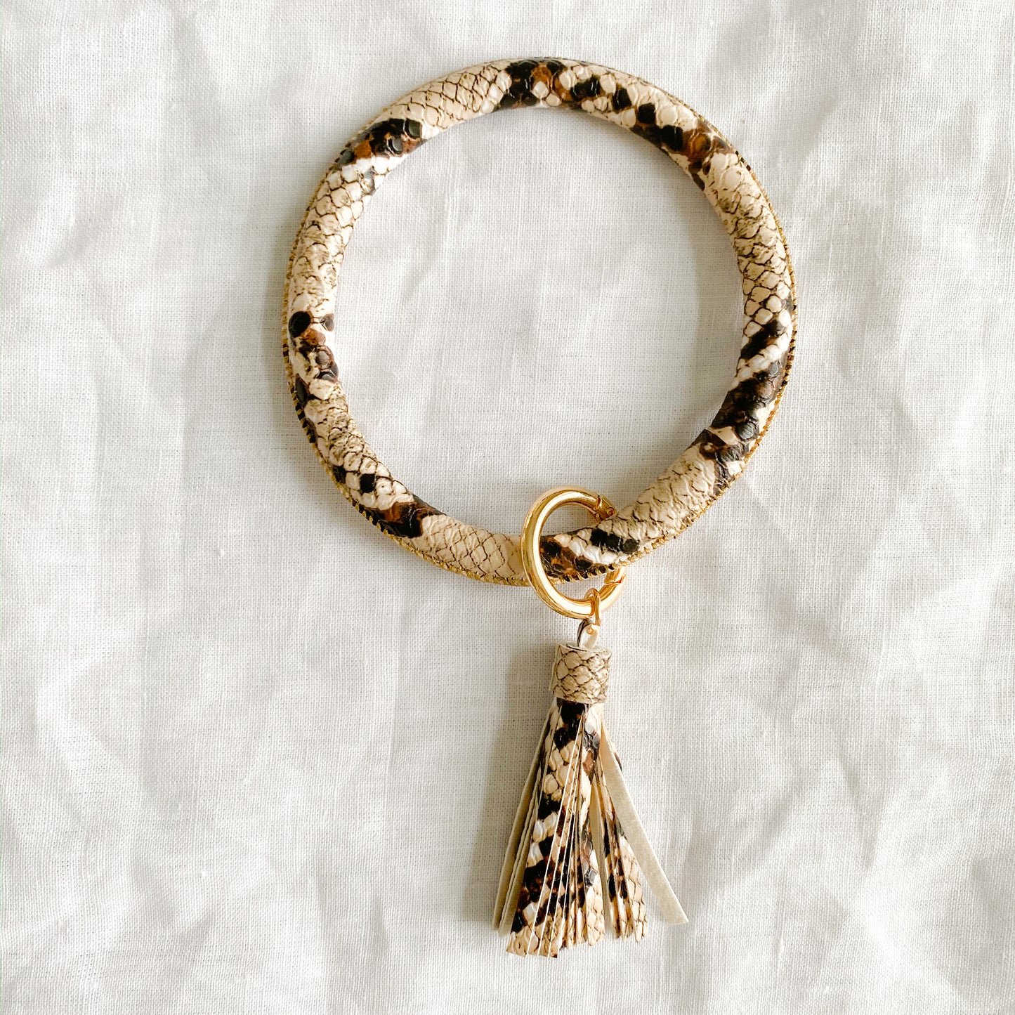 Vegan Tassel Keychain Bracelet - BelleStyle