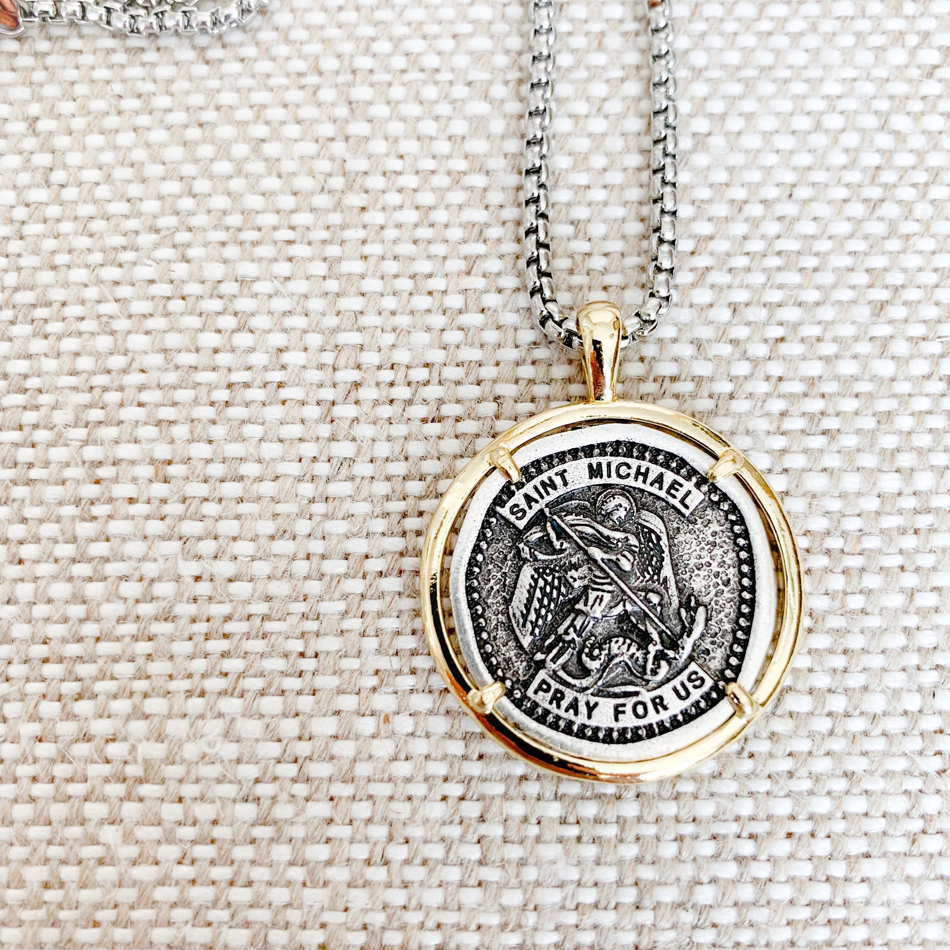 The Saints Necklace - BelleStyle