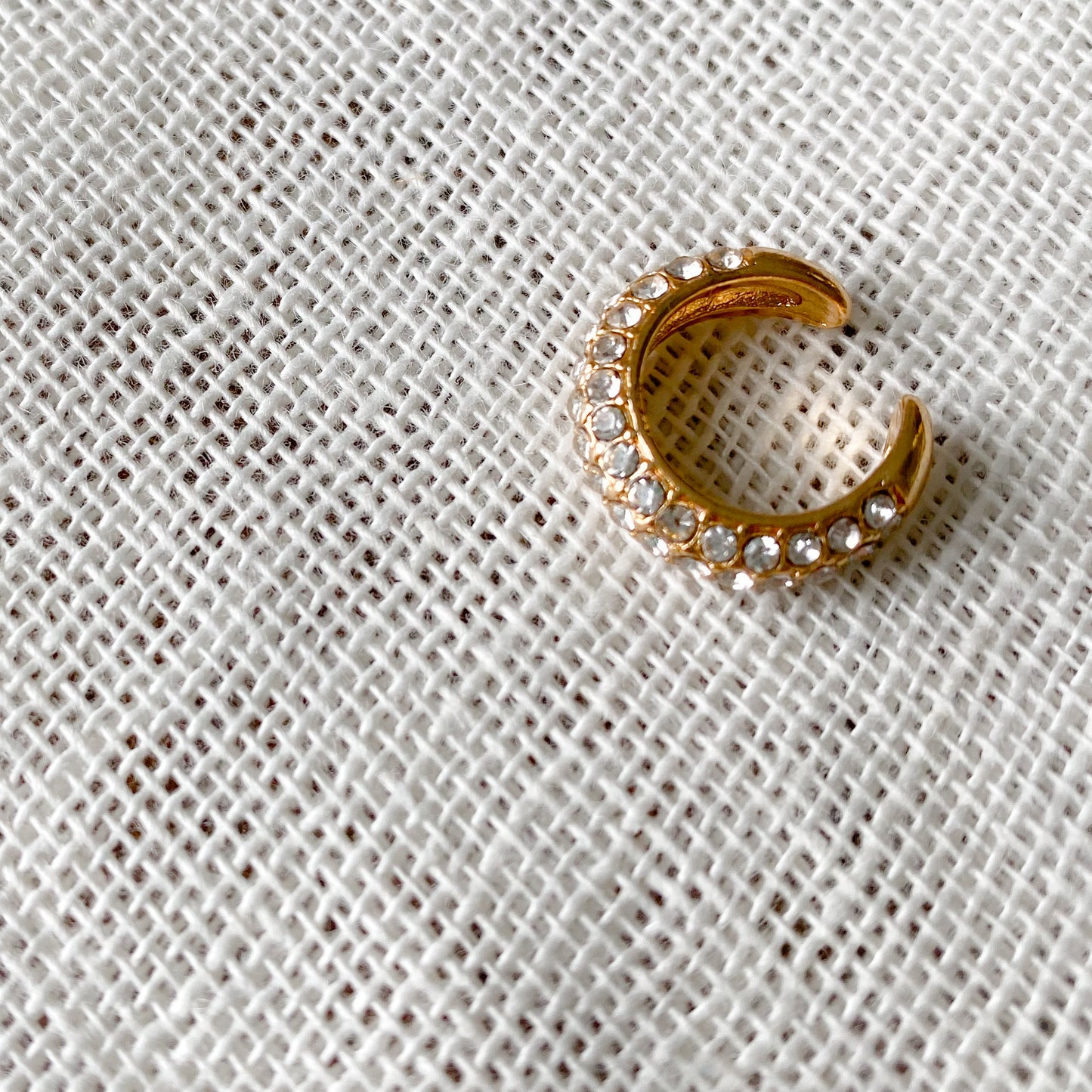 Uptown thick earcuff earring - Bellestyle gold crystal