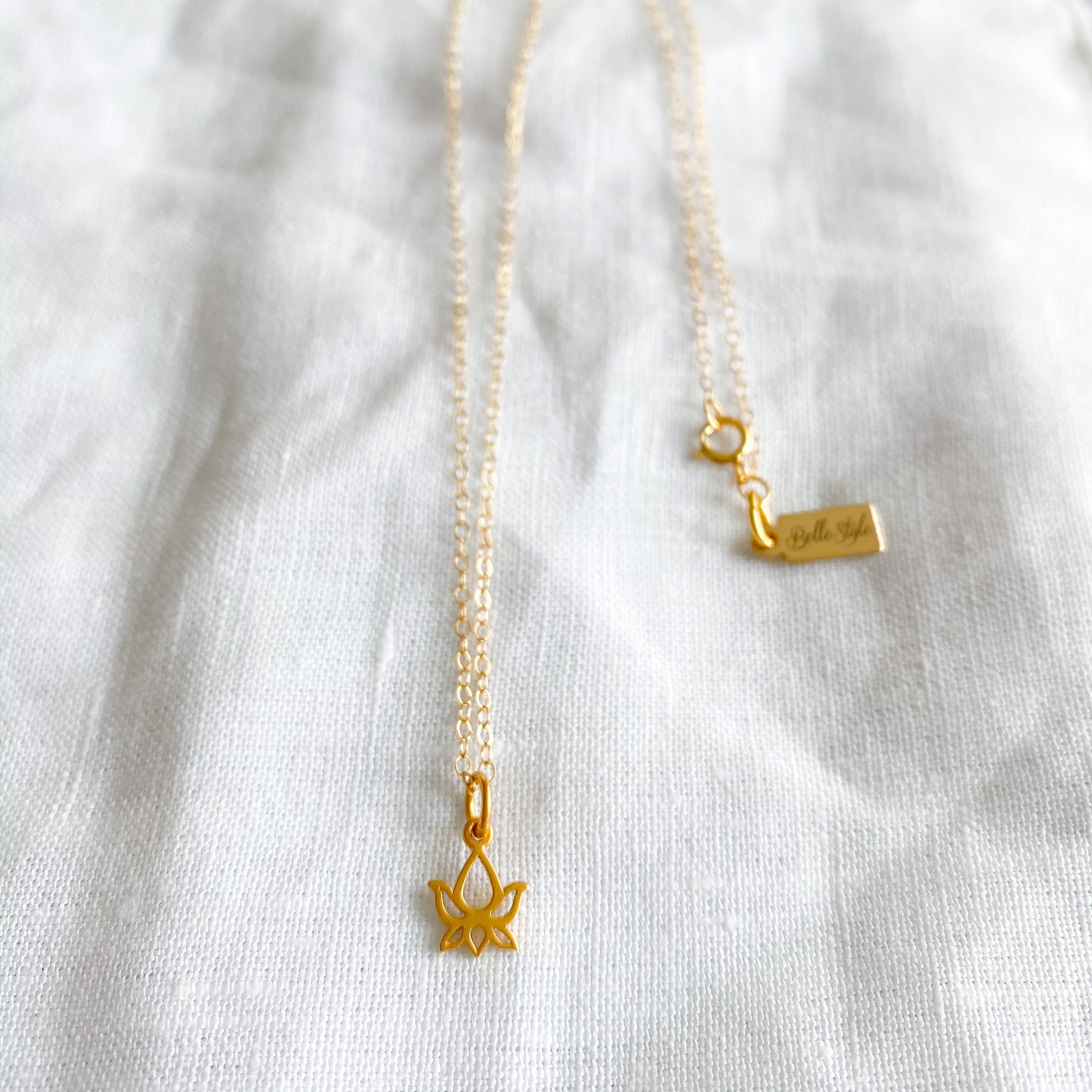 Lotus Necklace - BelleStyle