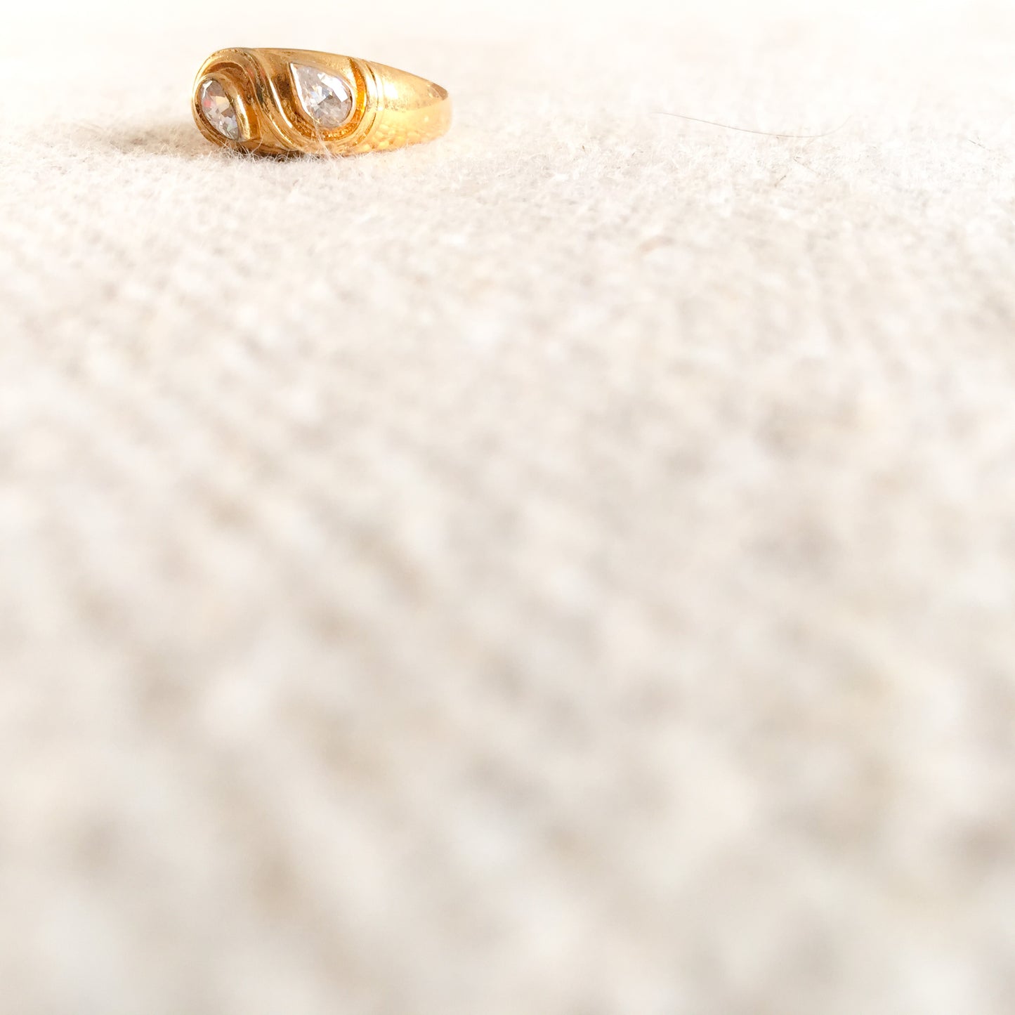 Ying Yang Ring - BelleStyle