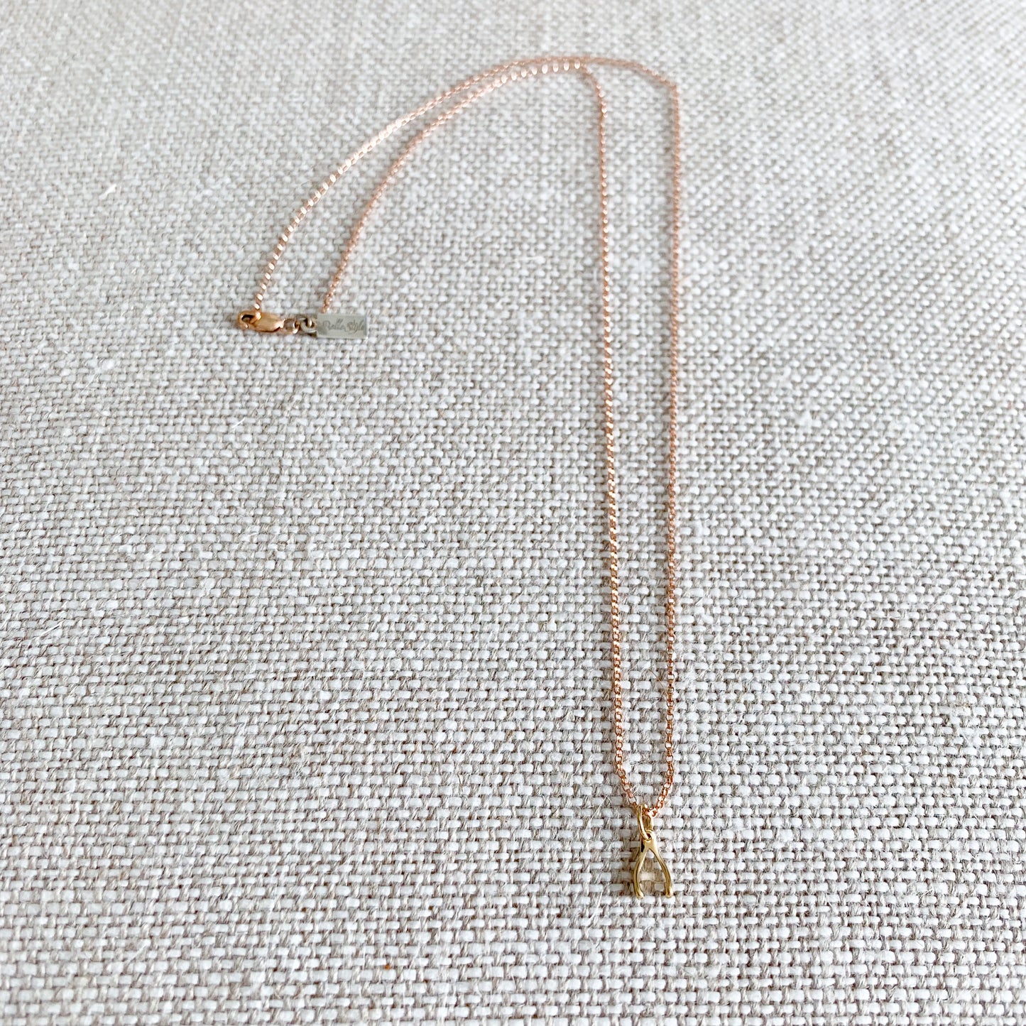 Wishbone Mini Necklace - BelleStyle