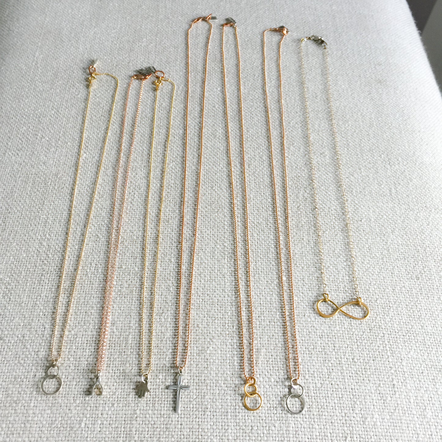 Infinity Necklace - BelleStyle