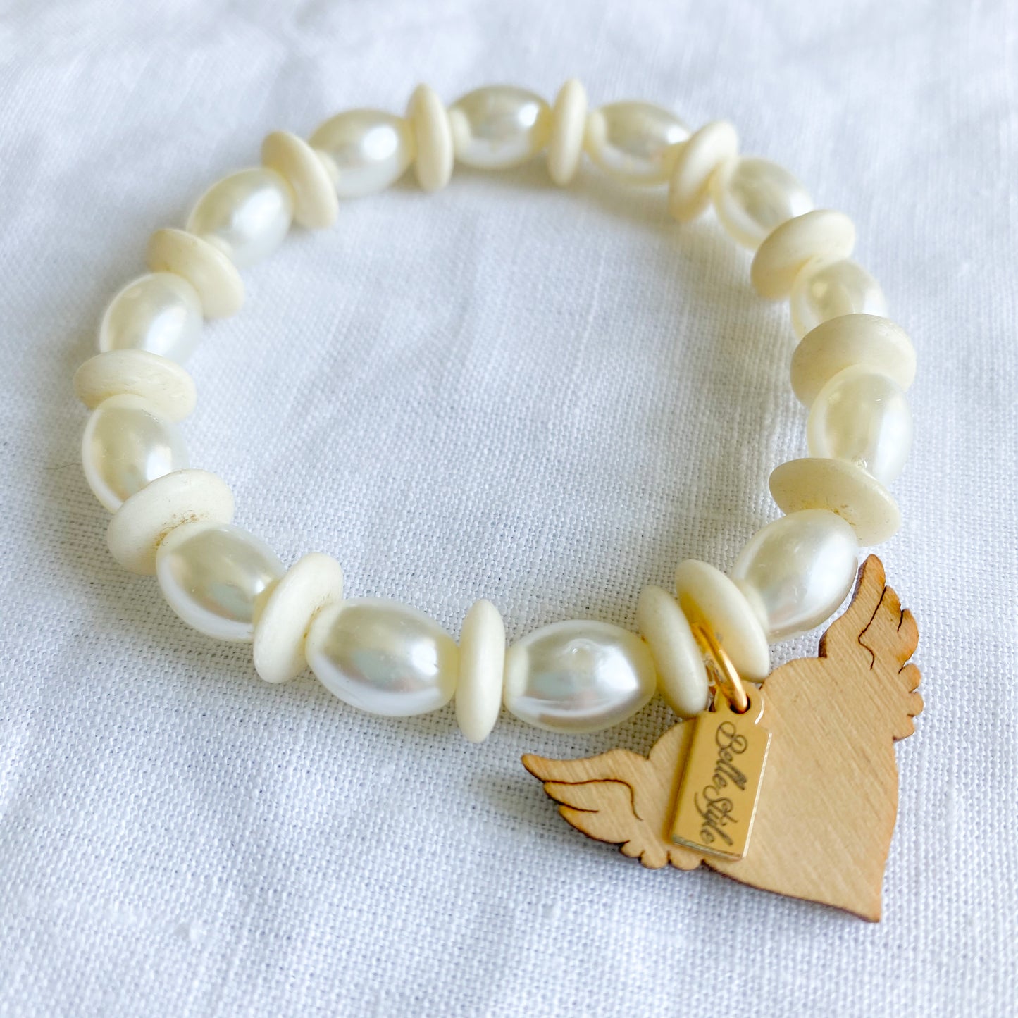 Sustainable Flying Heart Bracelet - BelleStyle