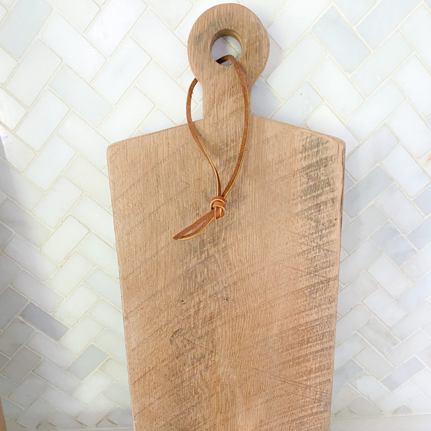 Rustic Sustainable Oak Serving Board - Bellestyle