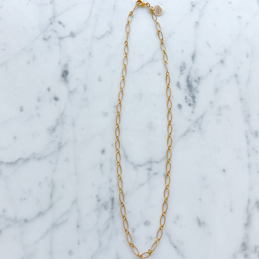 Wallace Gold Textured Chain Necklace - BelleStyle