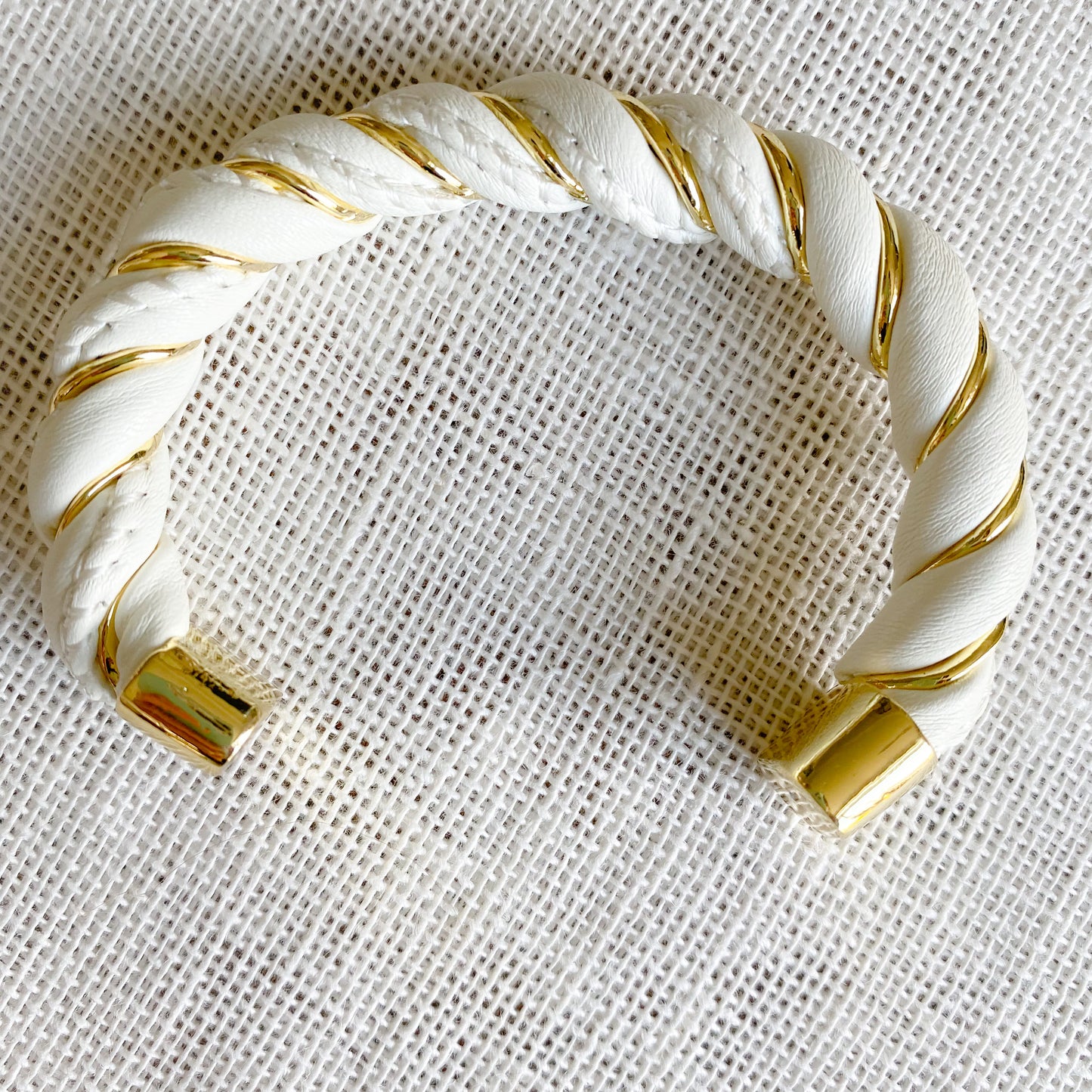 Brentwood Twist Cuff Bracelet - BelleStyle
