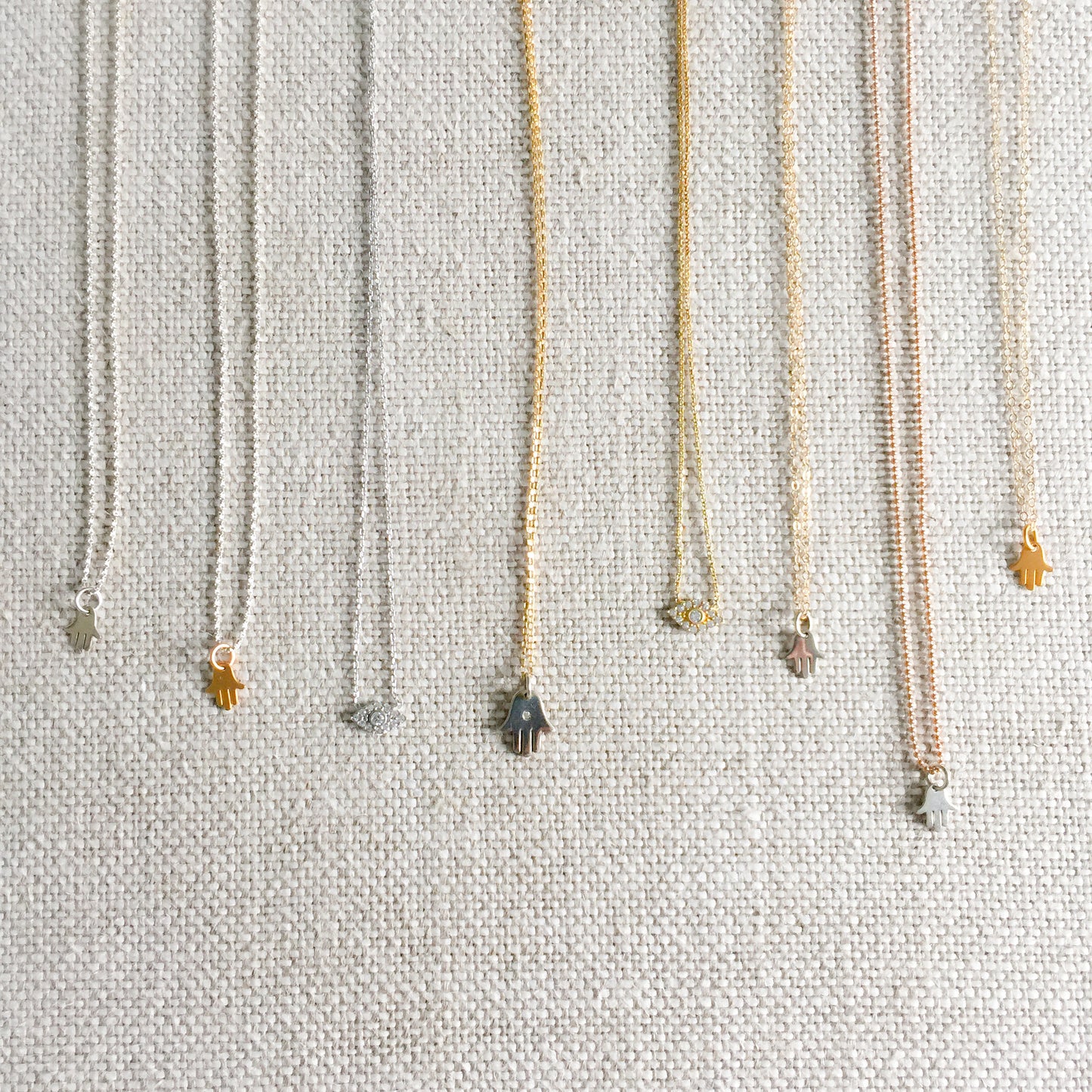 Hamsa Gold Mini Necklace - BelleStyle