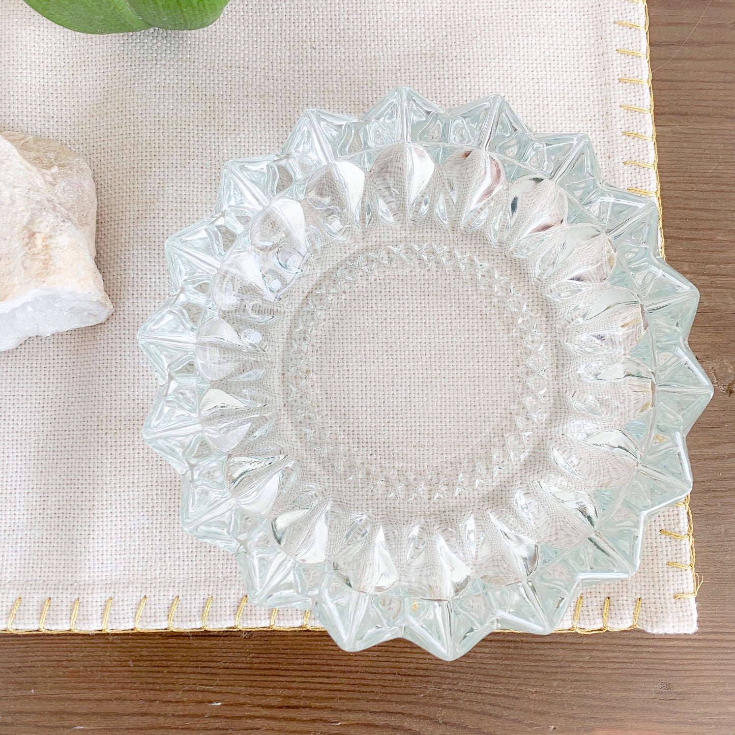 Sunflower Crystal Dish - BelleStyle