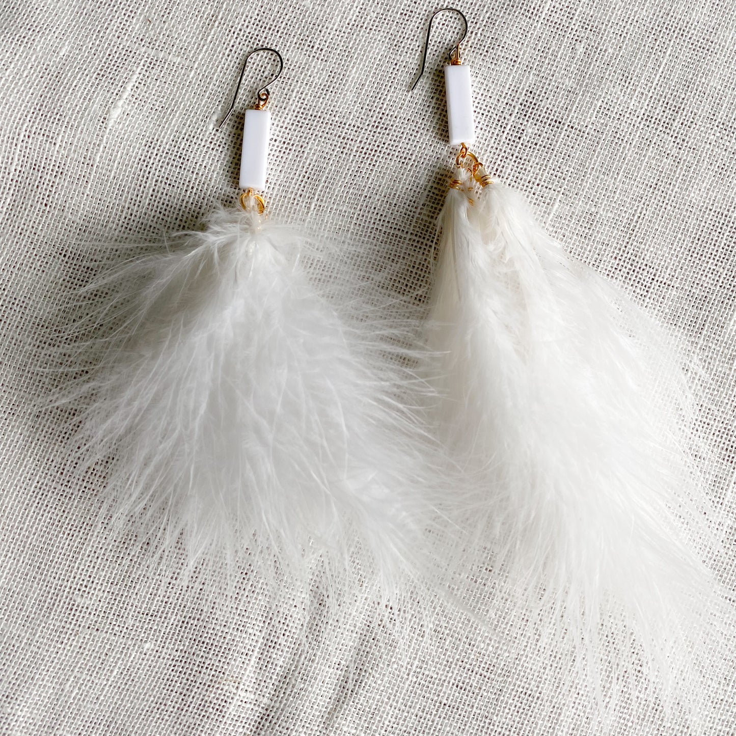 Willow Ostrich Earrings - Bellestyle white feather sustainable fashion item
