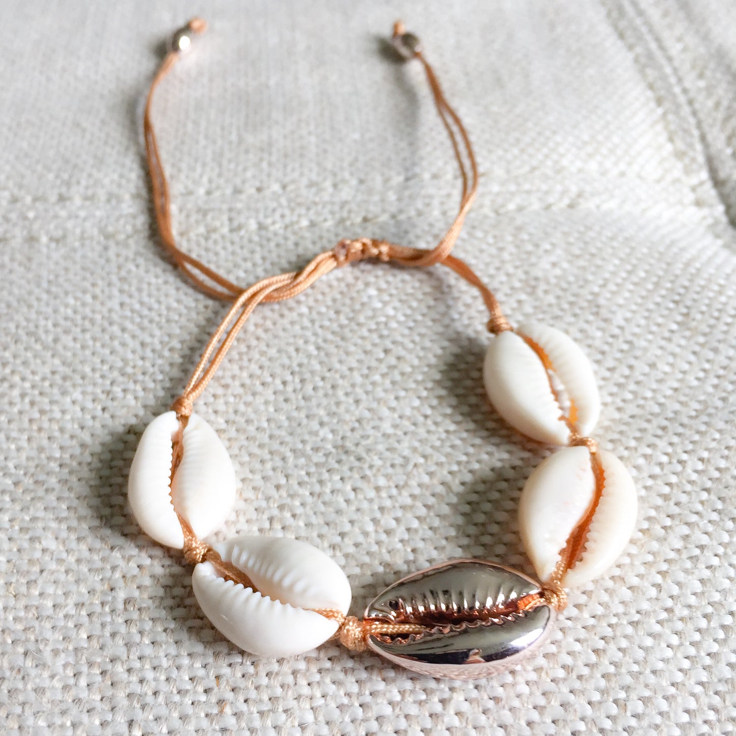 Shellby Bracelet - BelleStyle