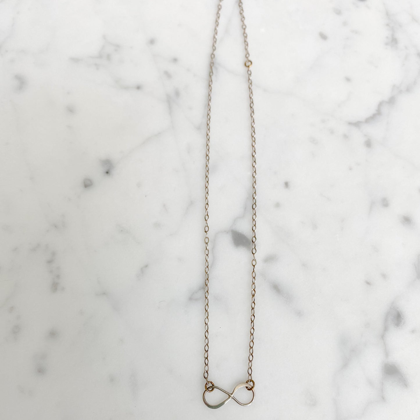 Infinty Silver Choker Necklace - Bellestyle