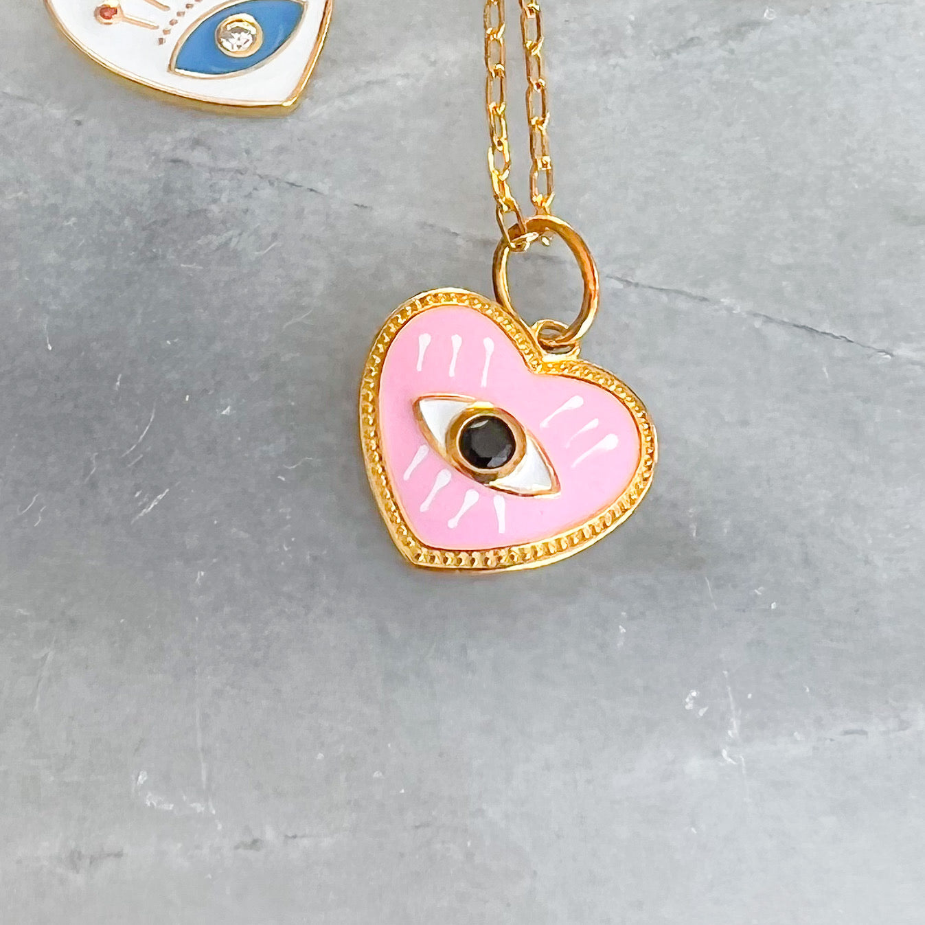 Pinkie Heart Charm Necklace - BelleStyle