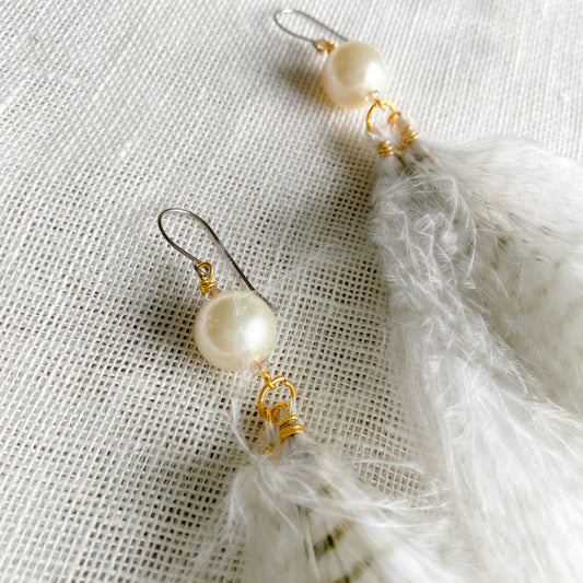 Tiger Pearl Feather Earrings - Bellestyle