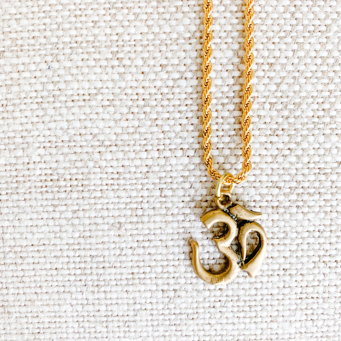 Tibet OM Rope Necklace - BelleStyle