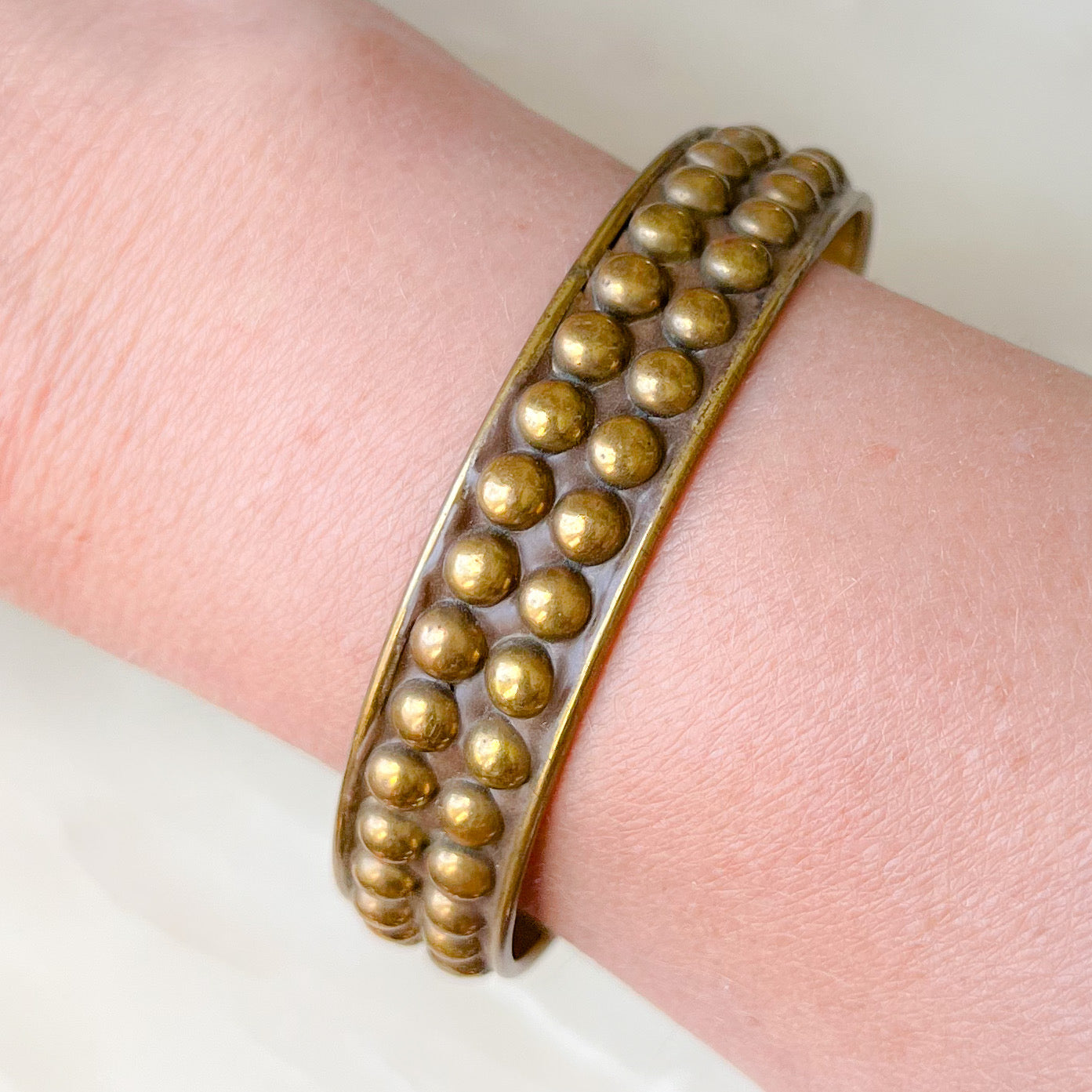 Dot Dot Brass Vintage Bracelet - BelleStyle