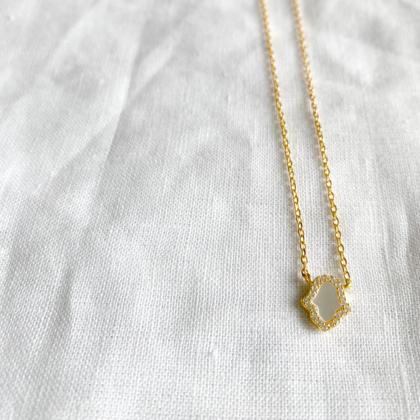 Mother of Pearl Hamsa Necklace - BelleStyle
