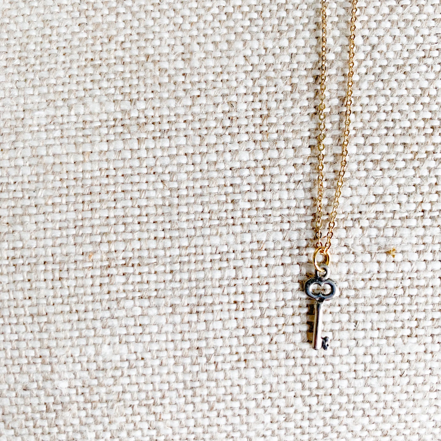 Unlock Necklace - BelleStyle