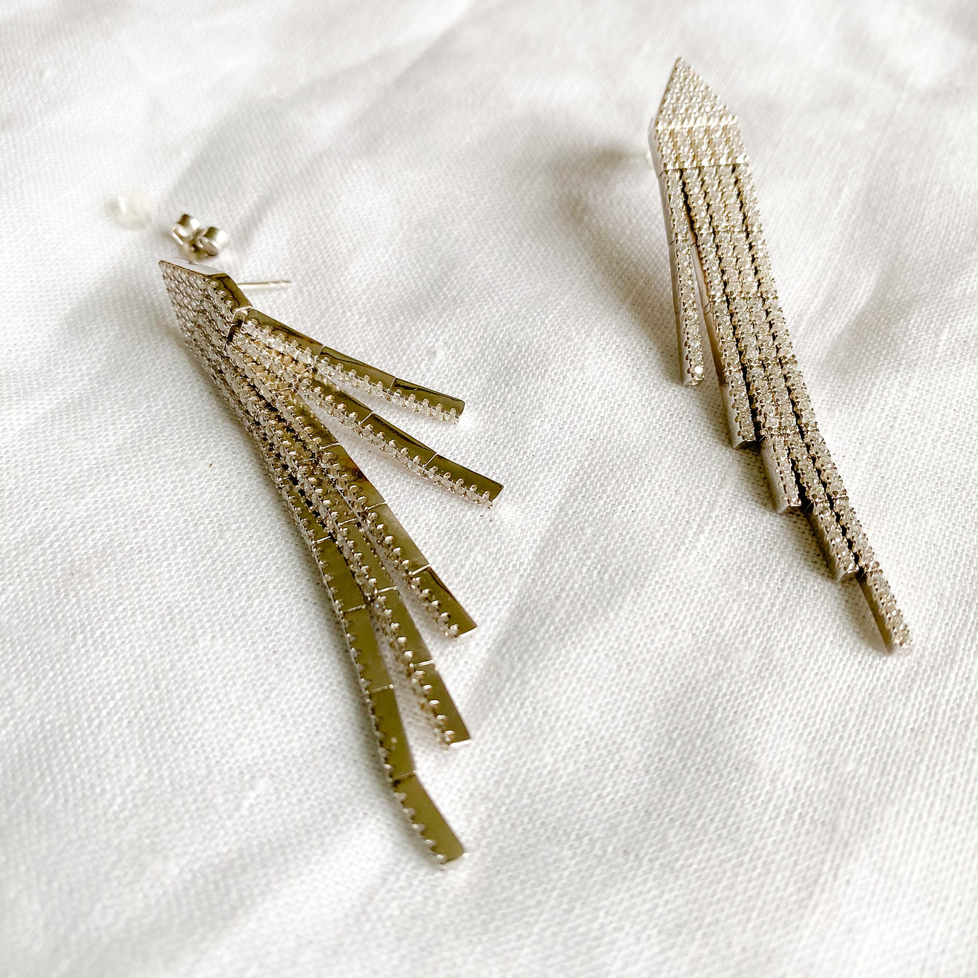 Monroe Crystal Earrings - BelleStyle