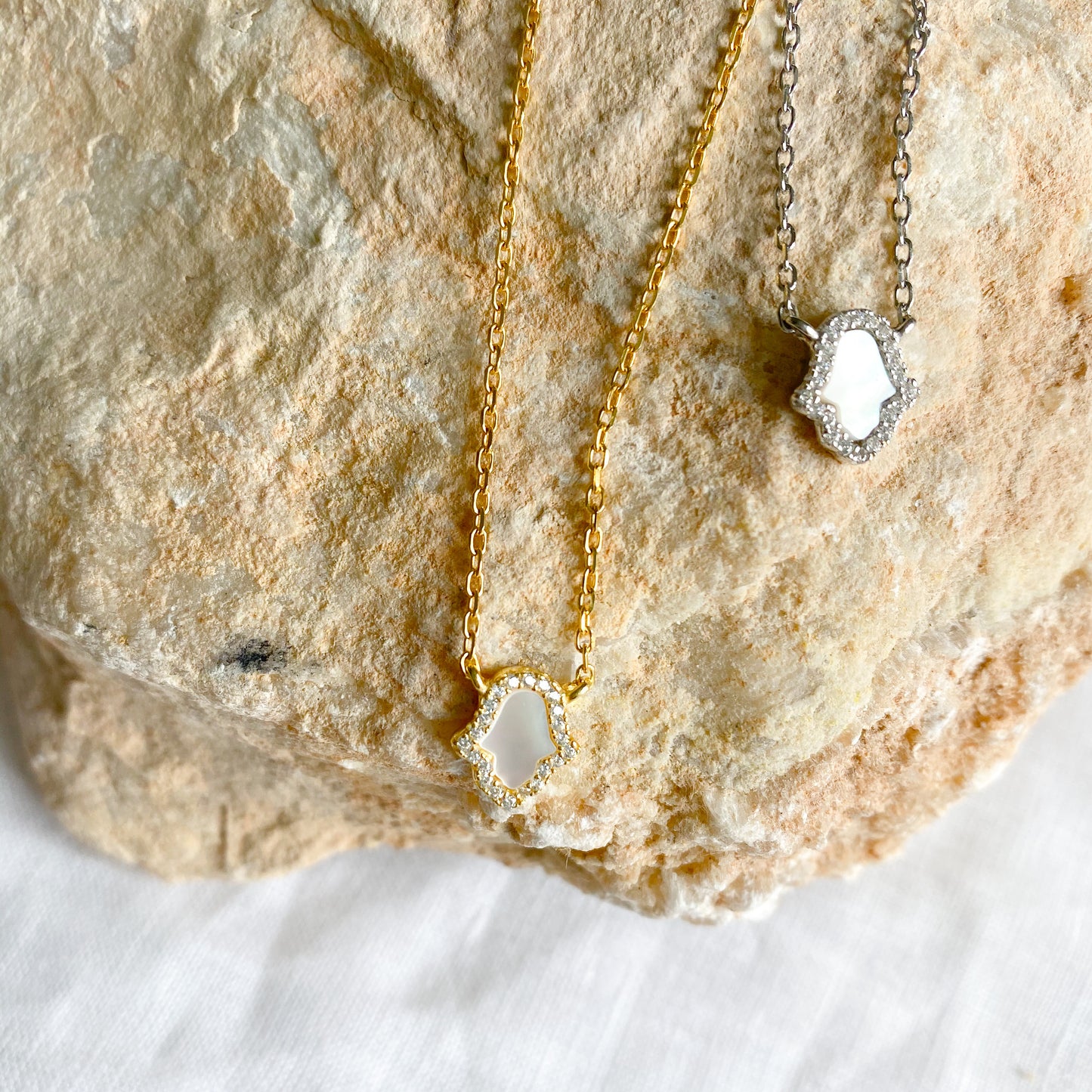 Mother of Pearl Hamsa Necklace - BelleStyle