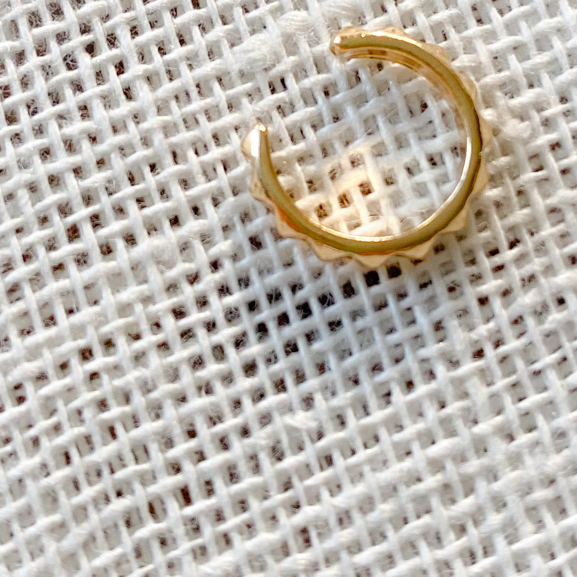 Pyramid Mini Earcuff Earring - Bellestyle
