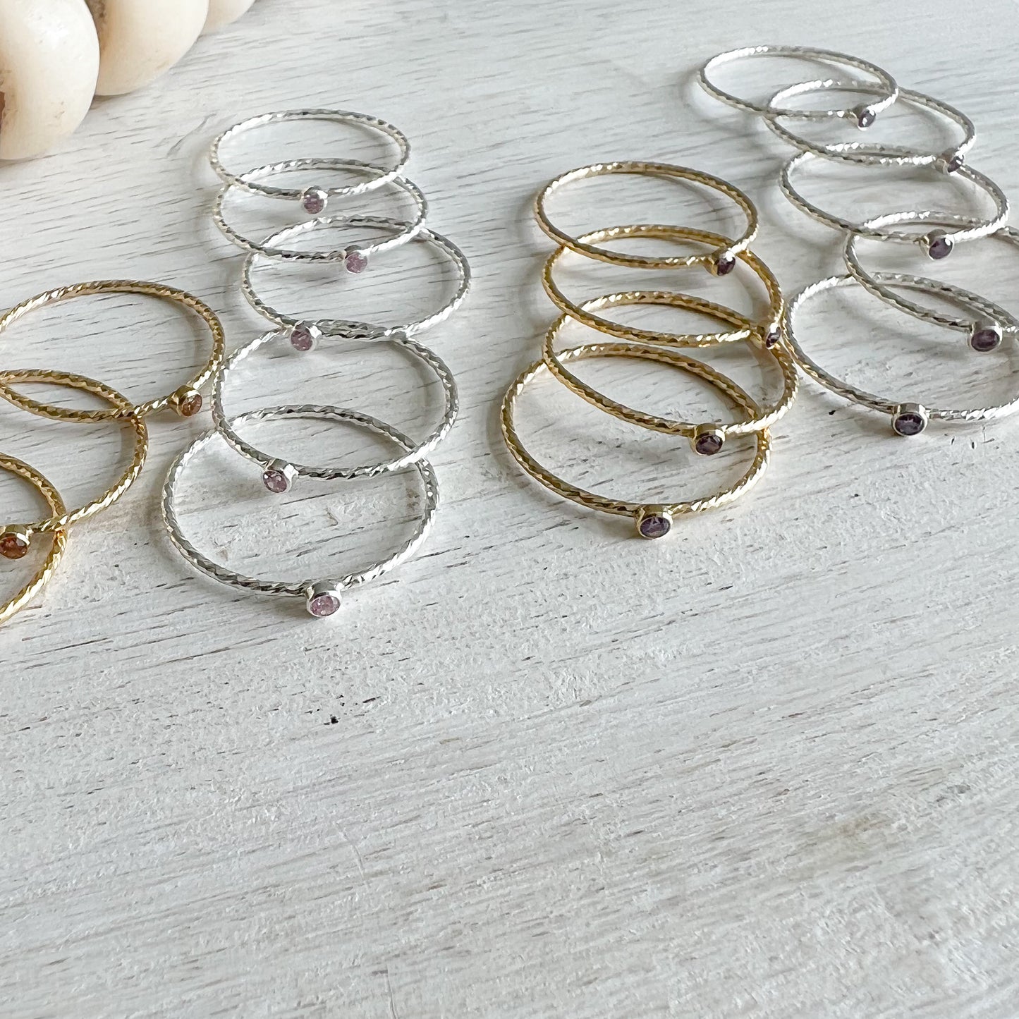 Dia Hammered Ring Size 8 - BelleStyle