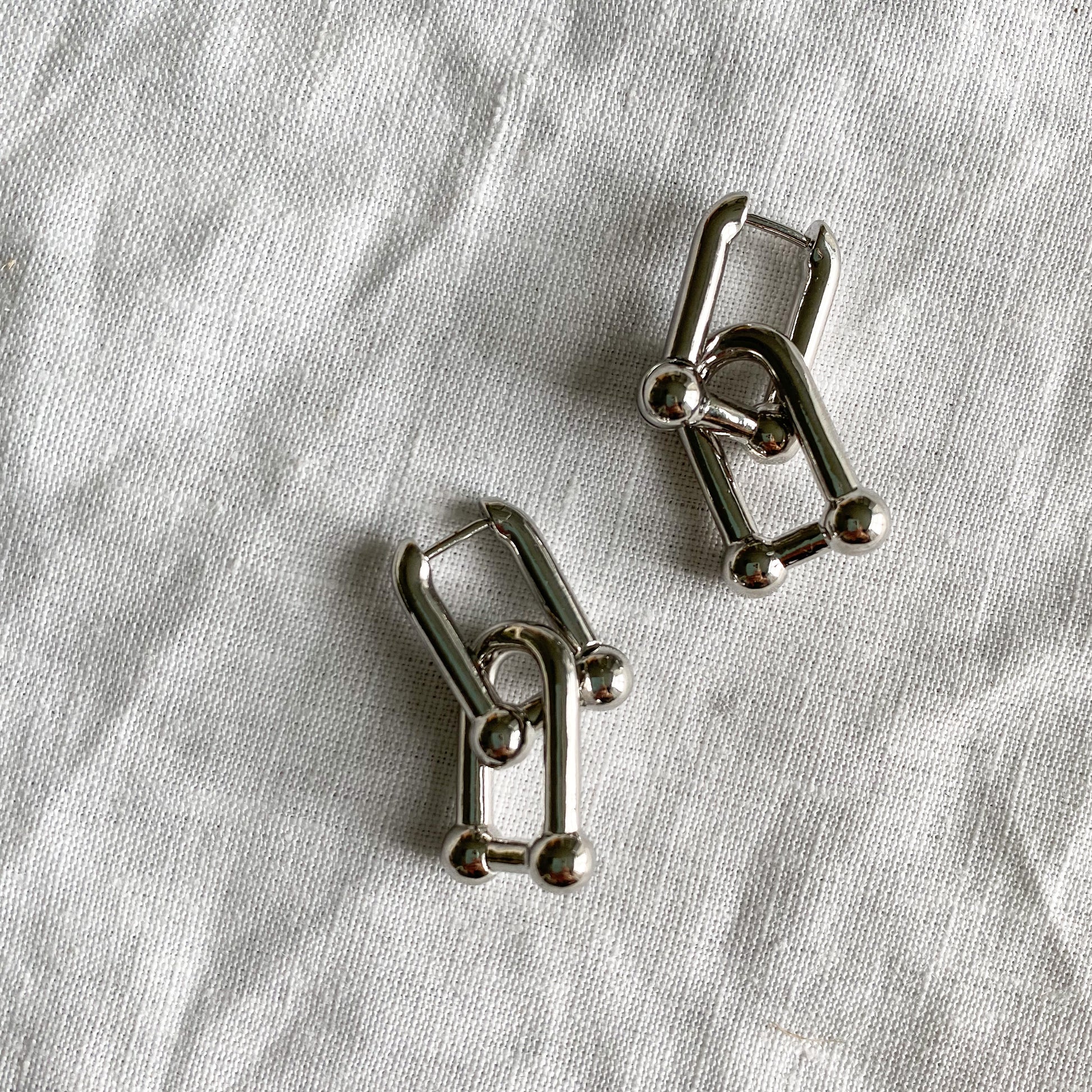 Vicky Earrings - BelleStyle