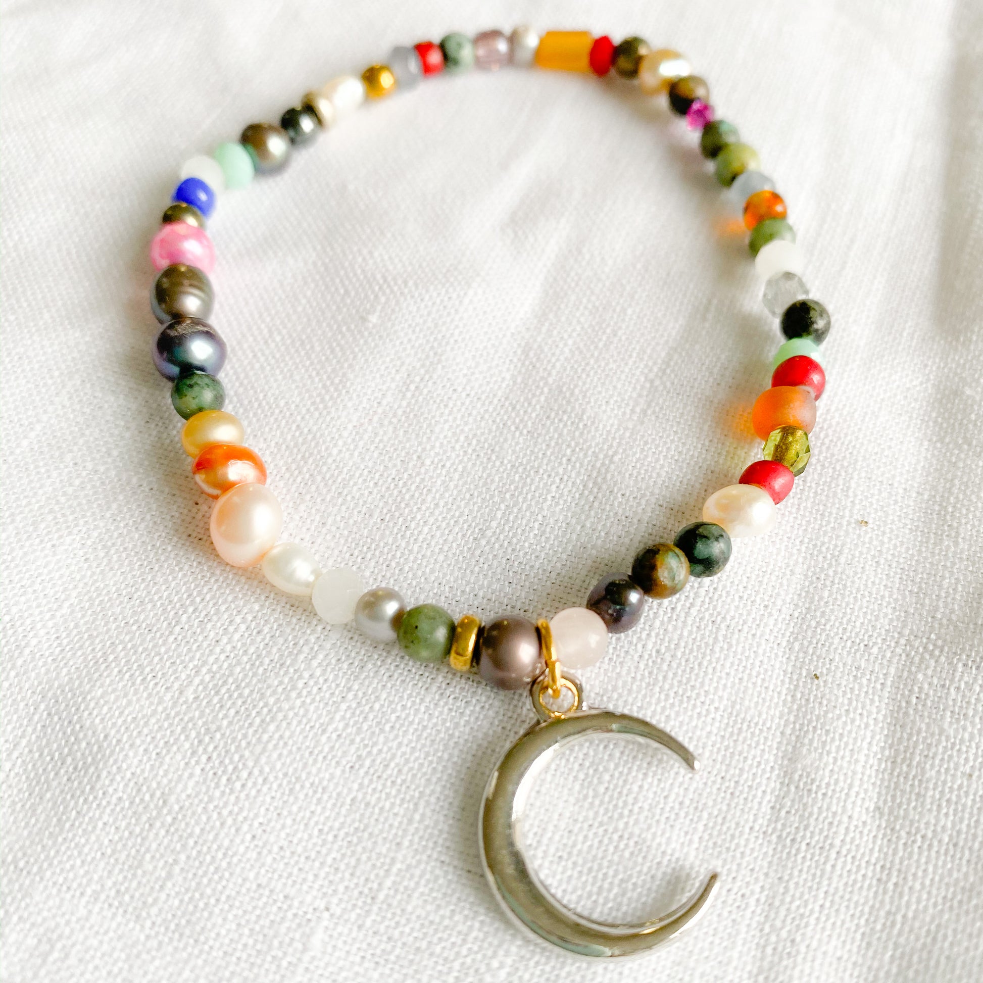 Crescent Moon Bracelet - BelleStyle