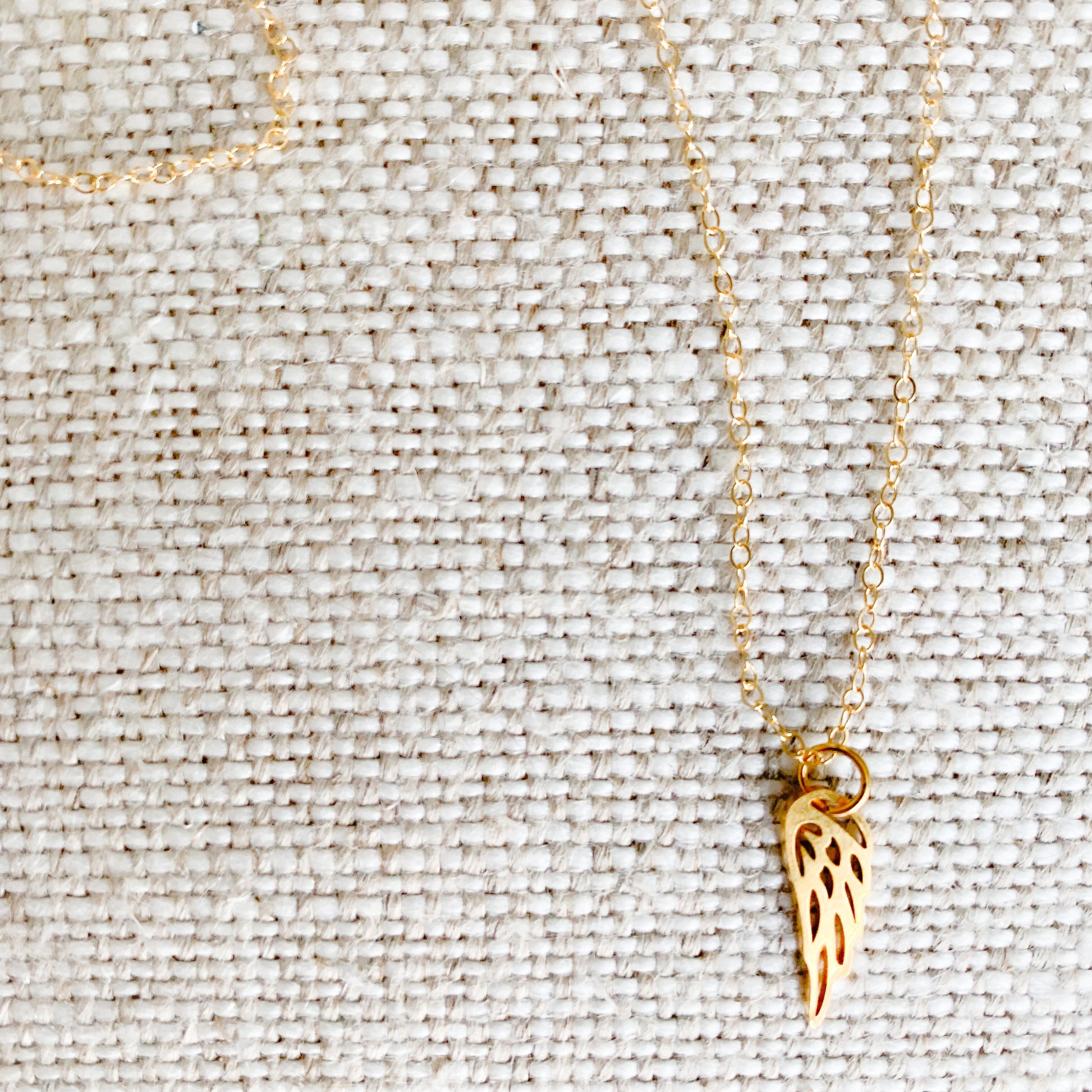 Angel Wing Necklace - BelleStyle