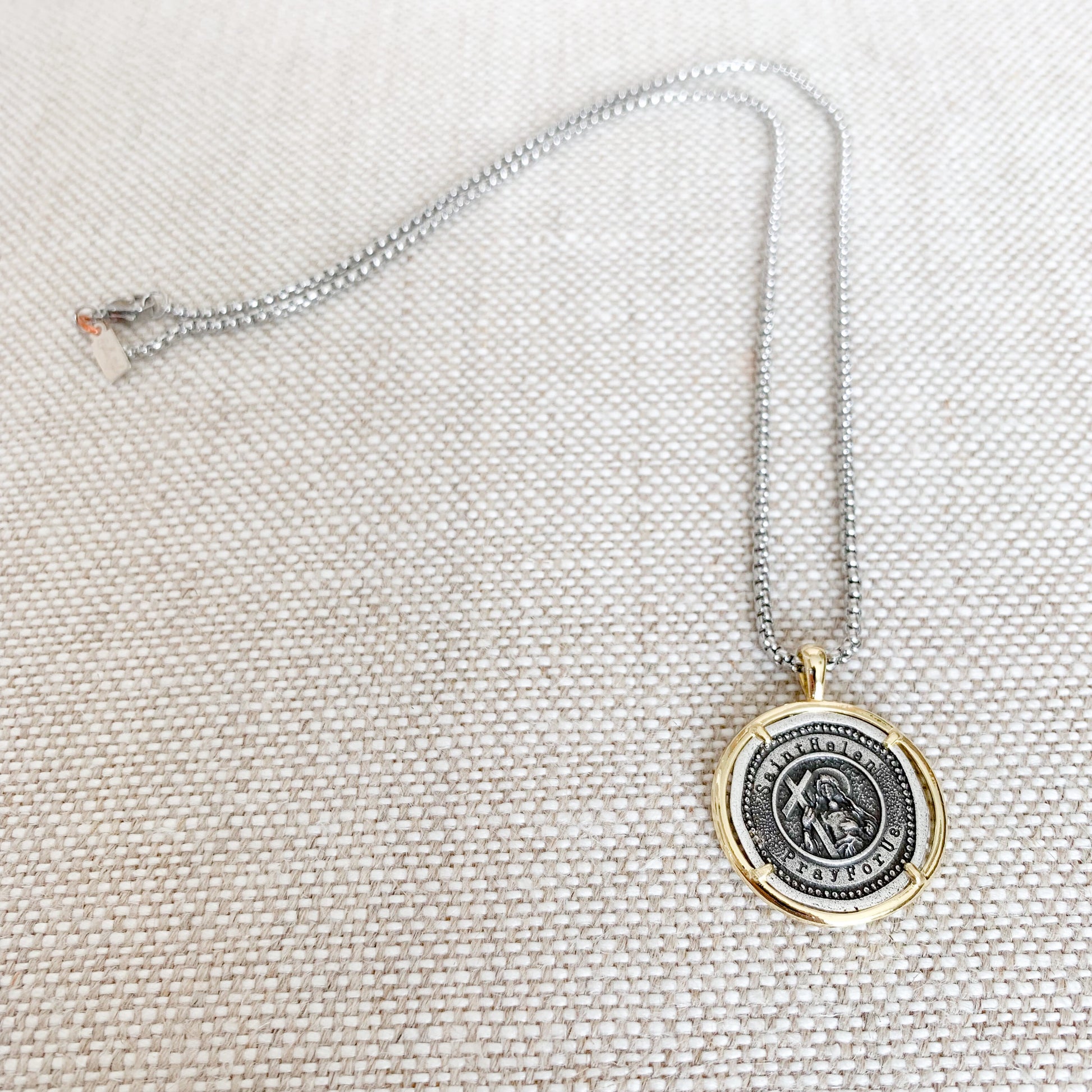 The Saints Necklace - BelleStyle