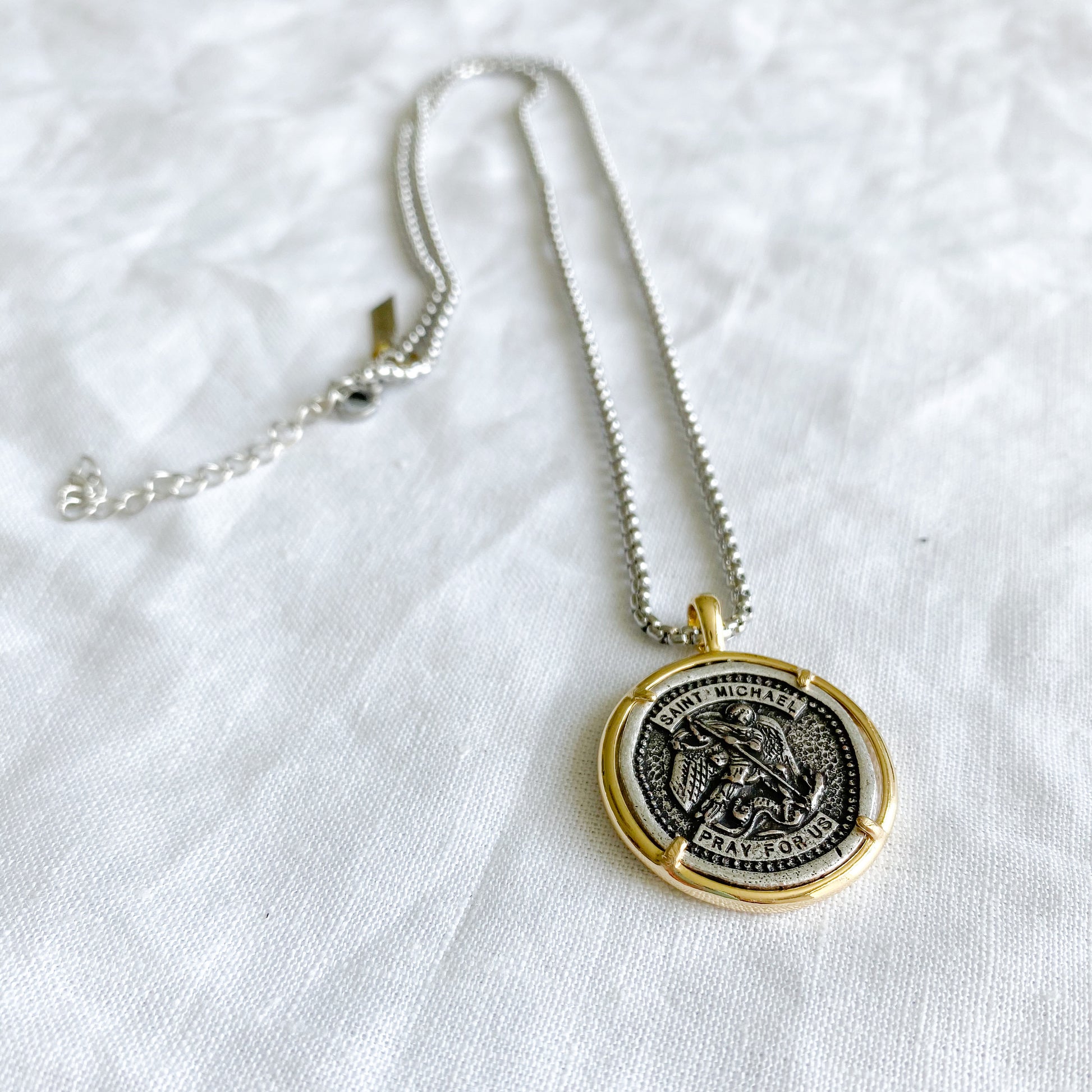 The Saints Necklace - BelleStyle