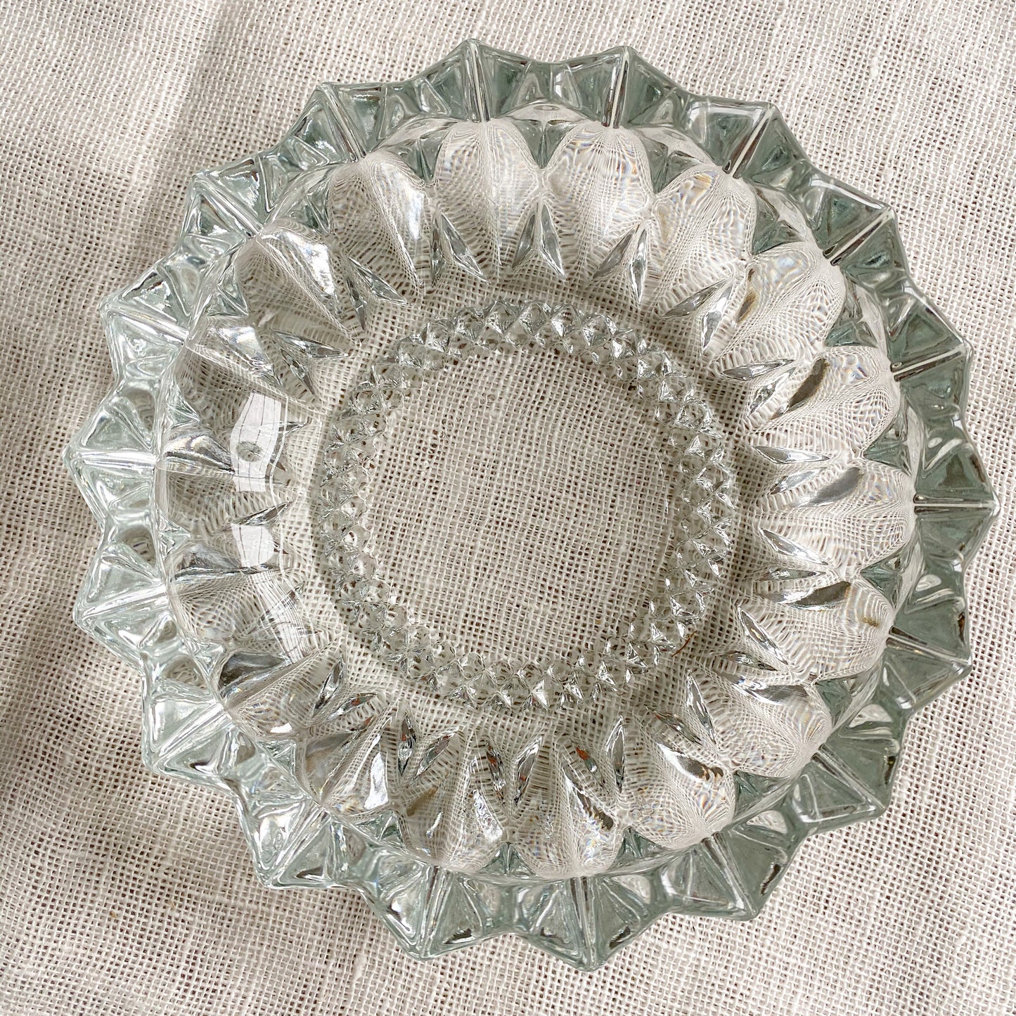 Georgia Sustainable Crystal Dish - Bellestyle