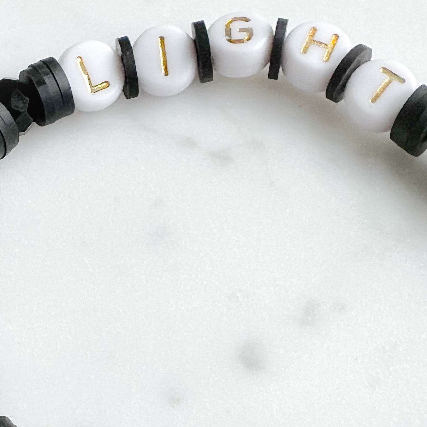 LIGHT Friendship Bracelet Black - BelleStyle