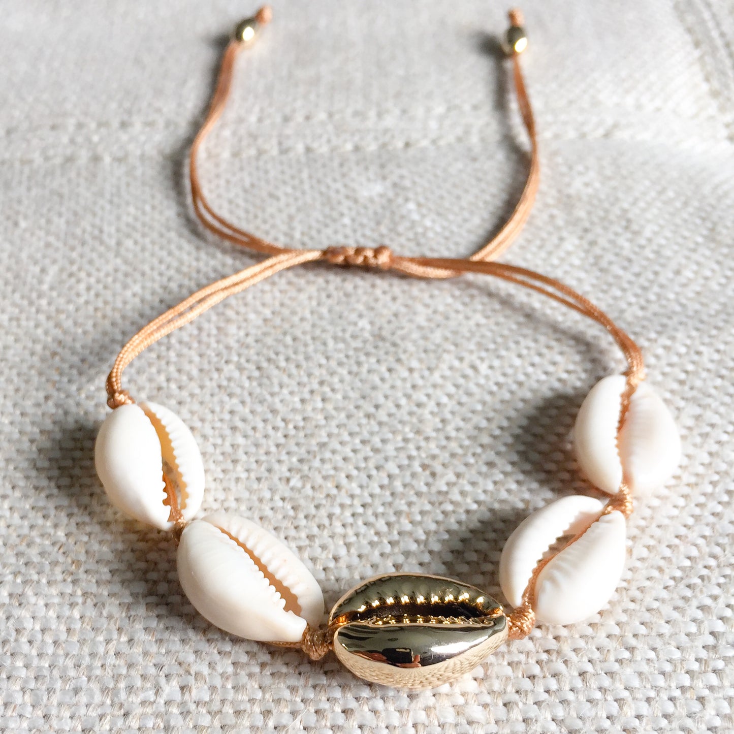 Shellby Bracelet - BelleStyle
