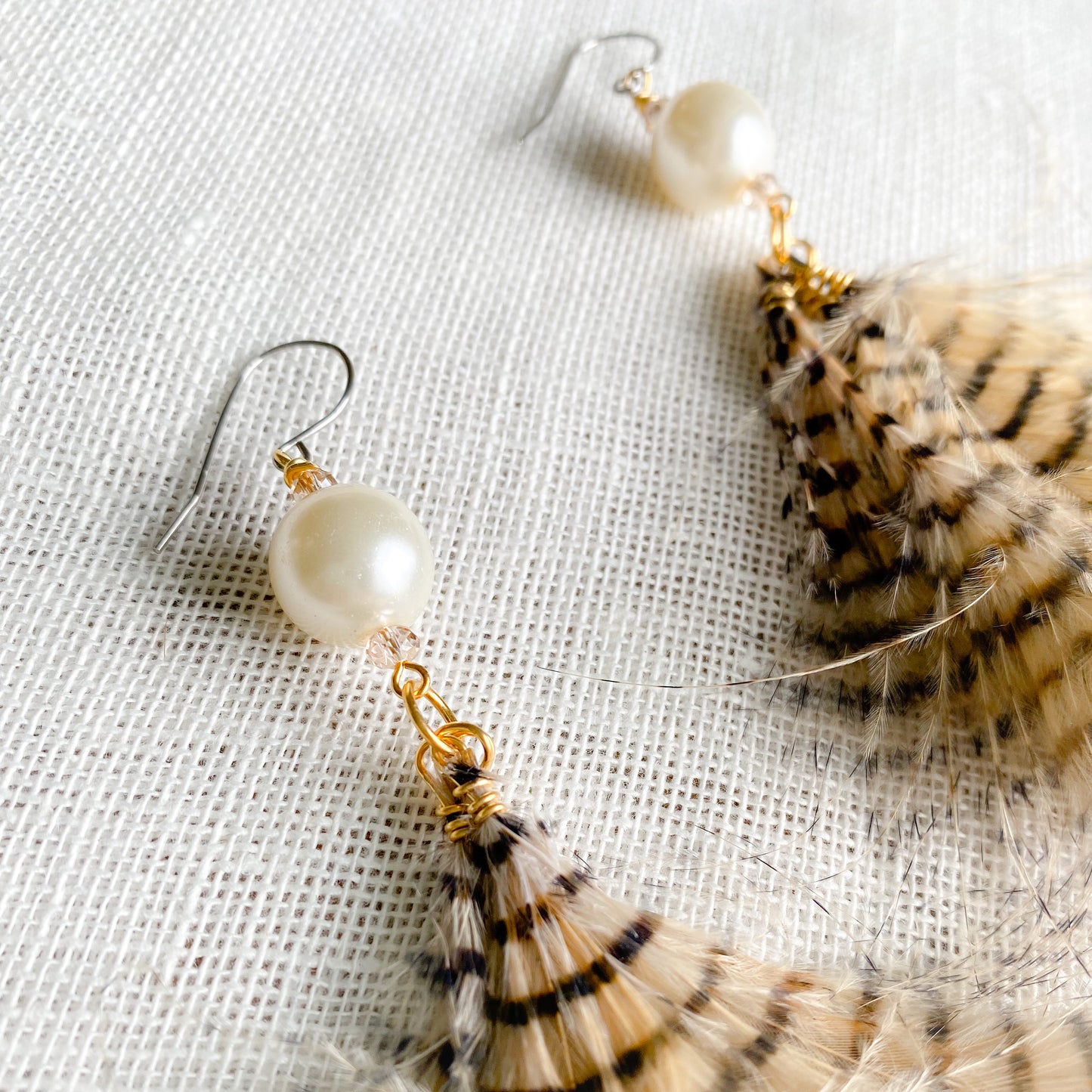 Tiger Pearl Feather Earrings - Bellestyle