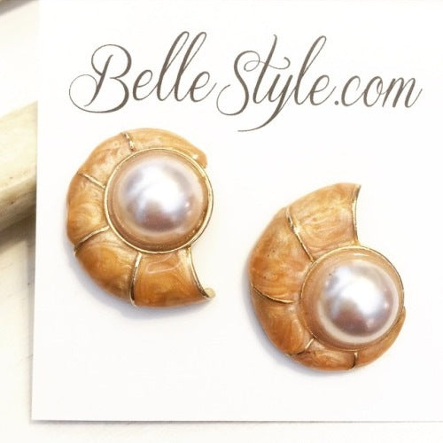 Shell Post Earrings - BelleStyle