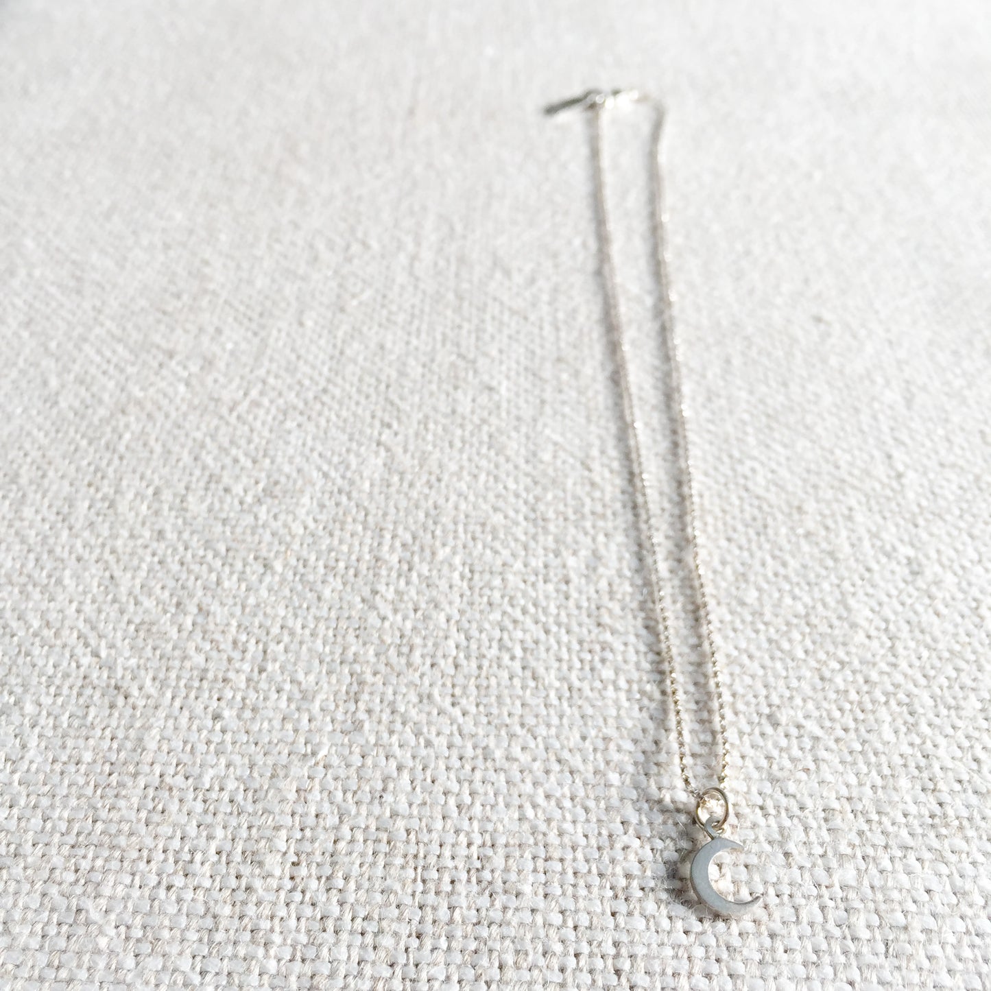 Crescent Moon Necklace - BelleStyle