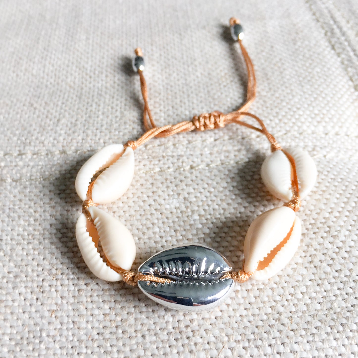Shellby Bracelet - BelleStyle