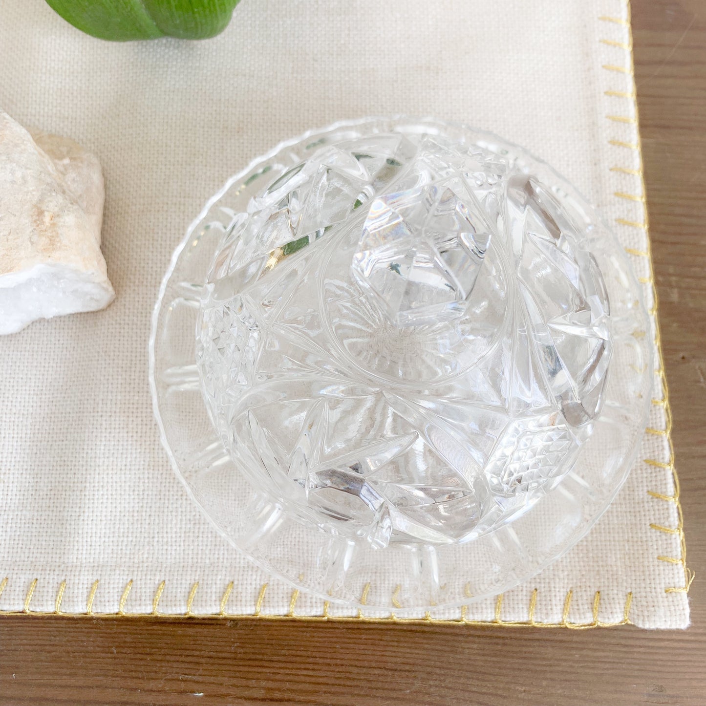 Palm Crystal Dish - BelleStyle